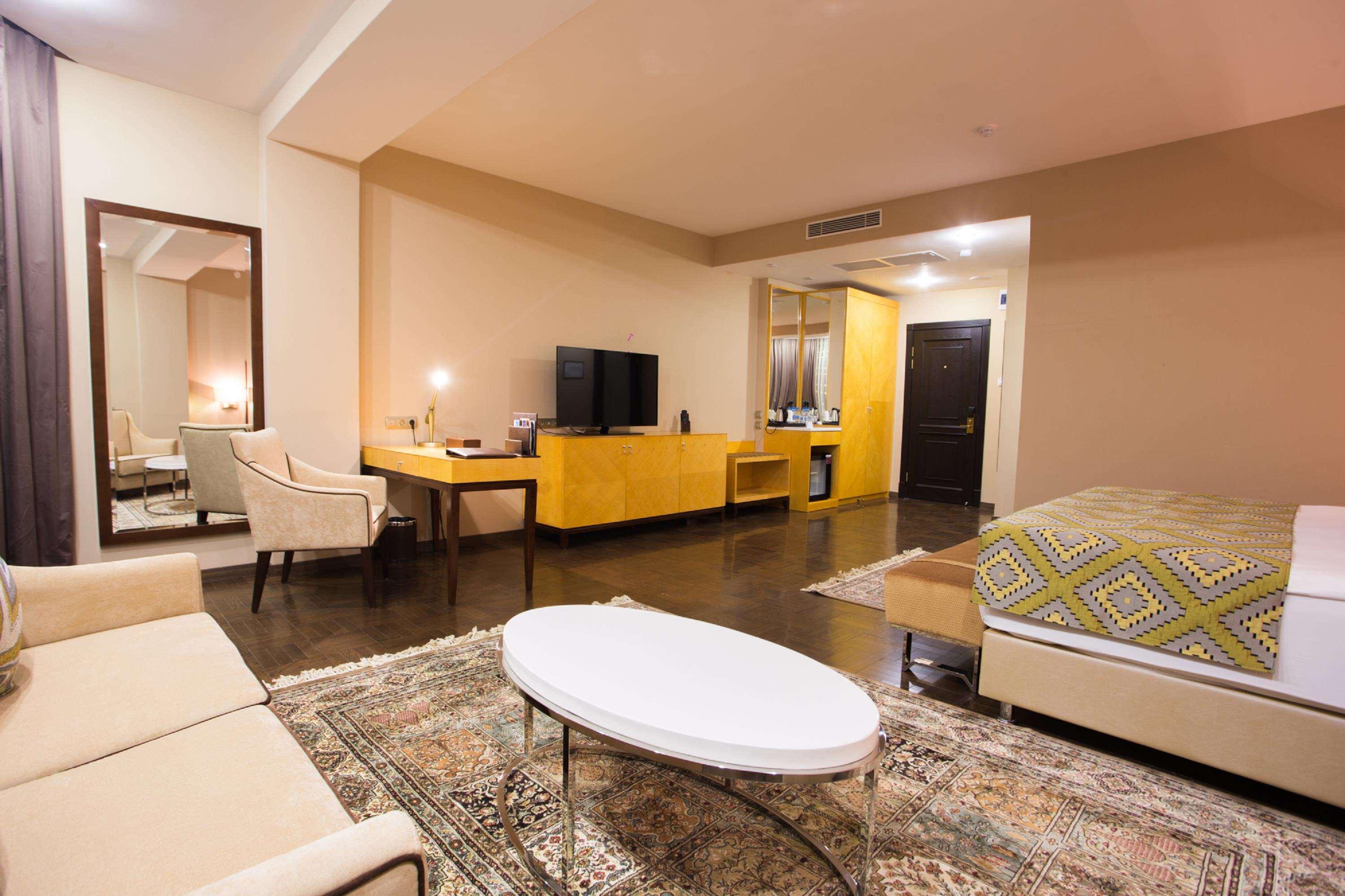 Junior Suite King Bed Non Smoking