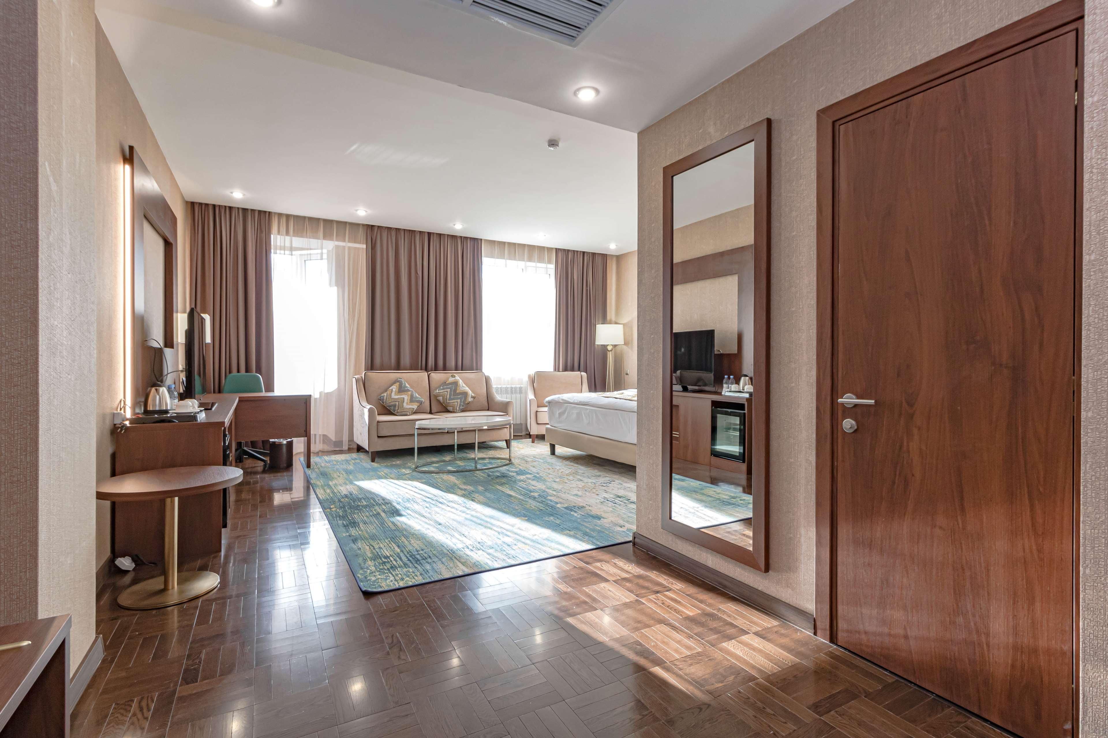 Junior Suite King Bed Non Smoking