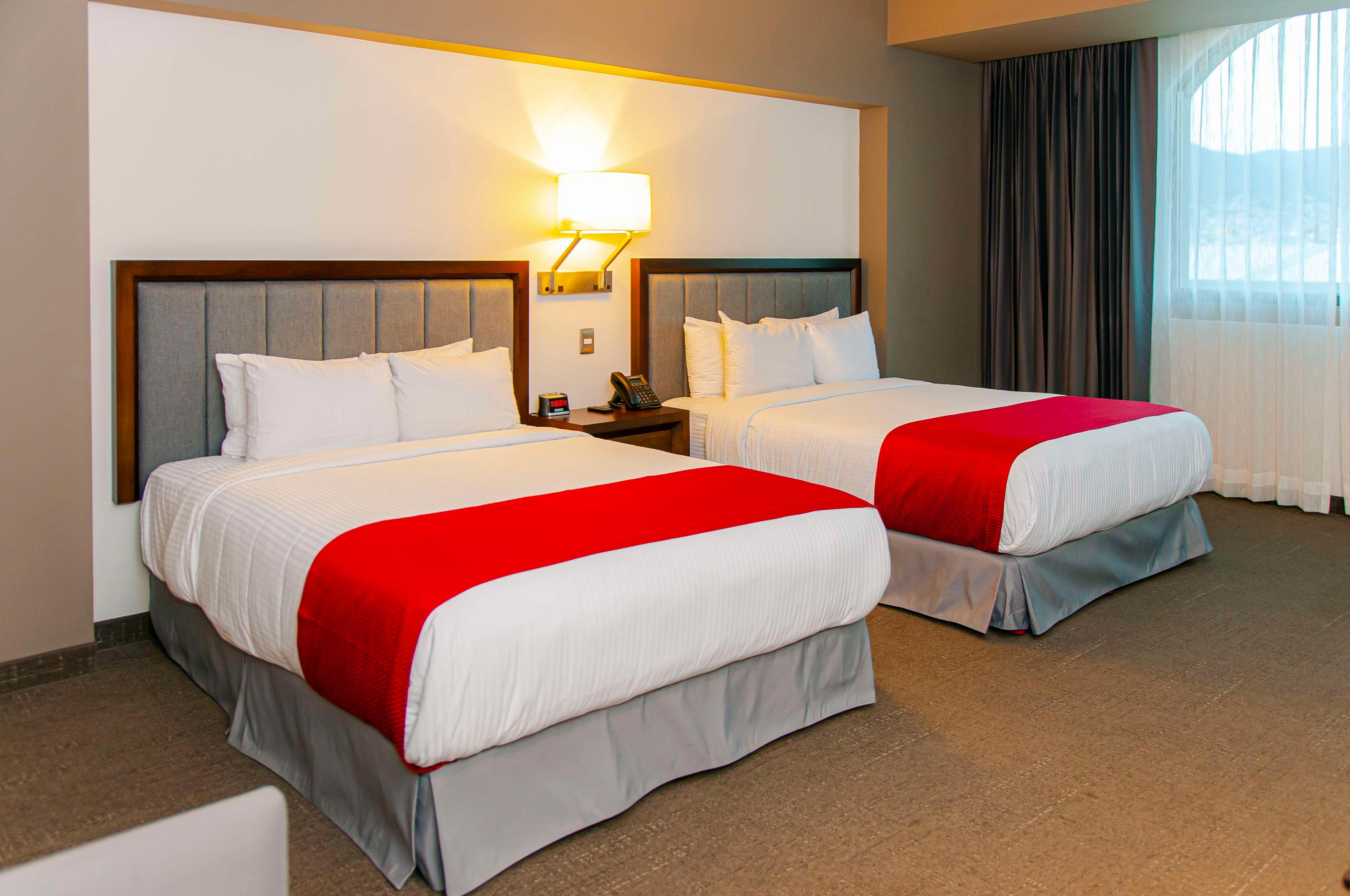 Quadruple Two Queen Beds