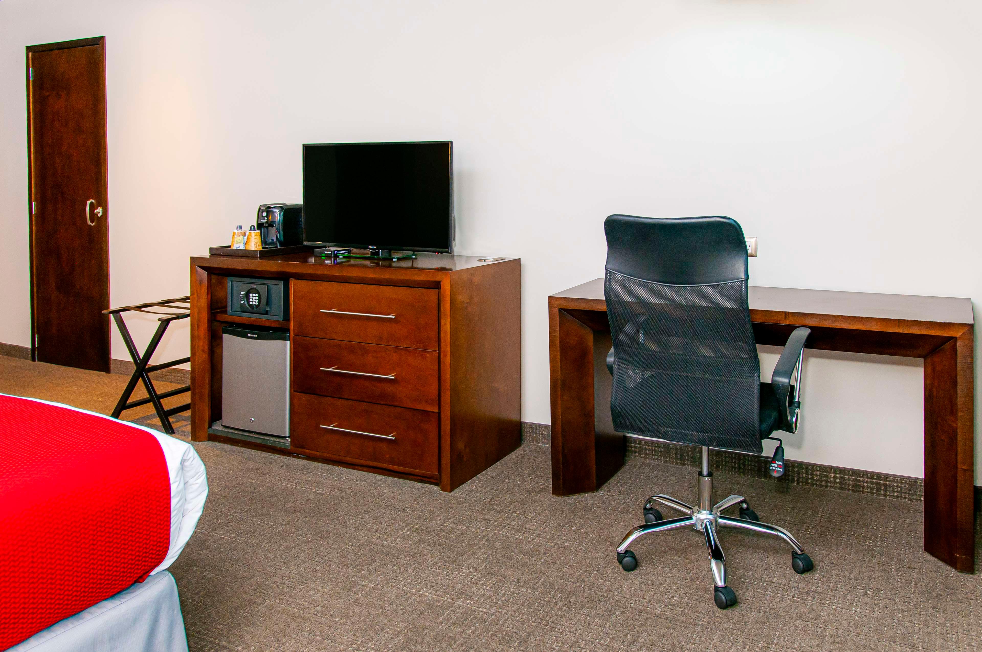 Quadruple Two Queen Beds