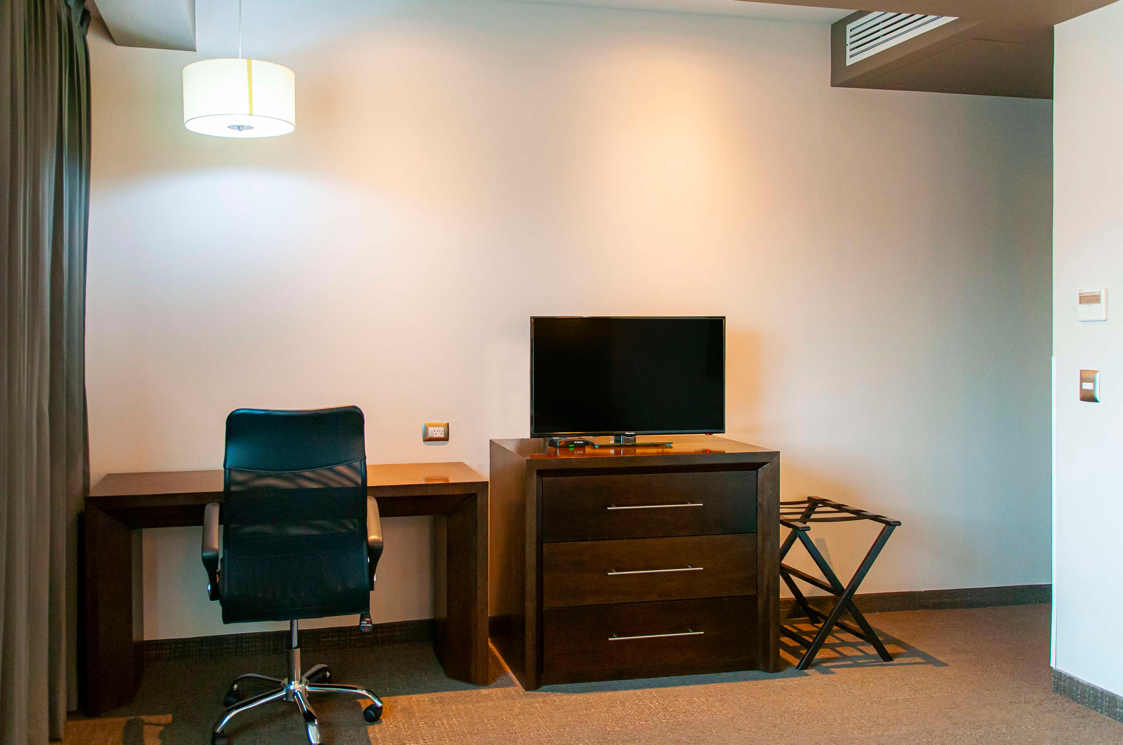 Junior Suite King Bed Non Smoking