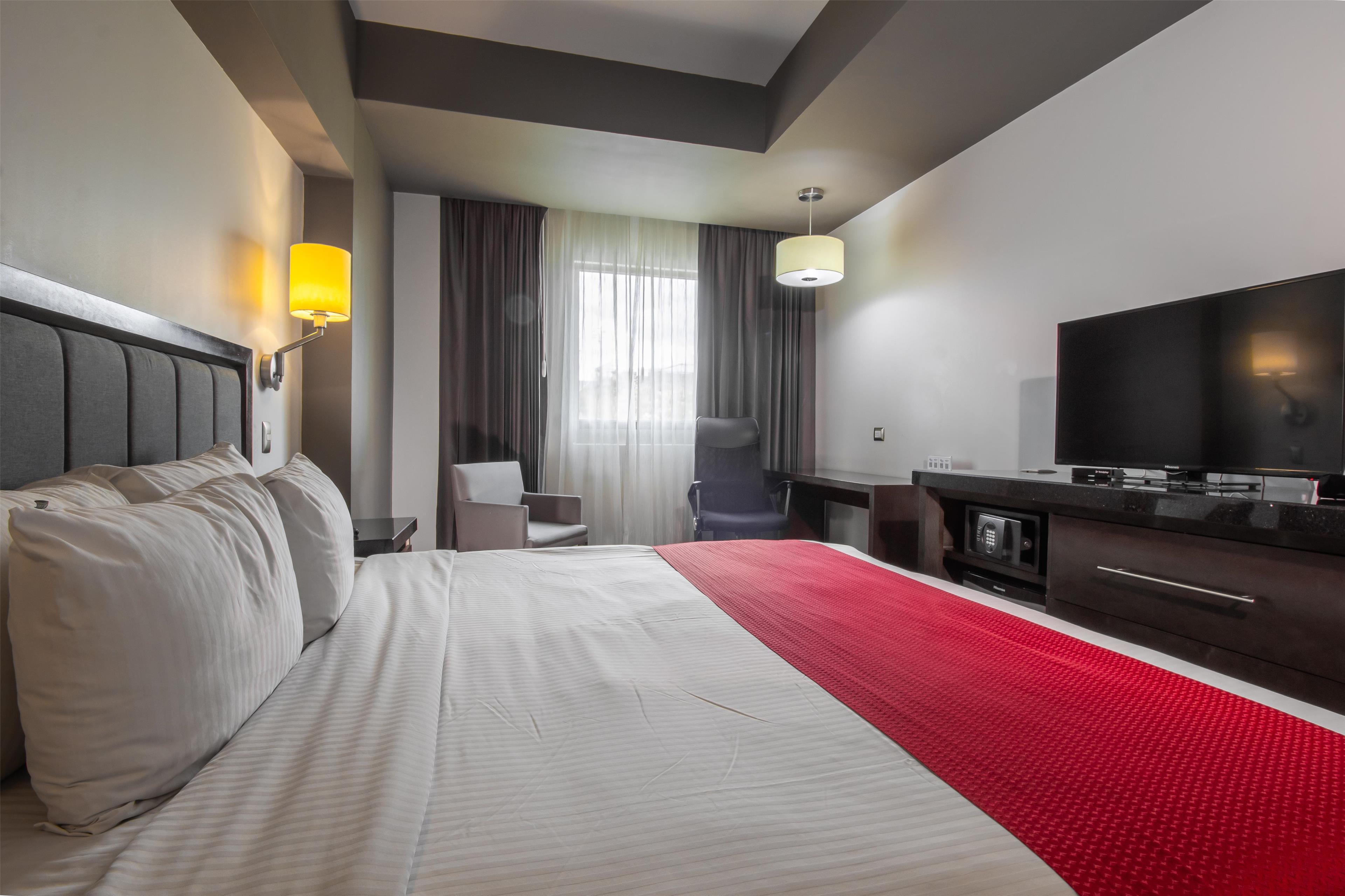 Double King Bed Non Smoking