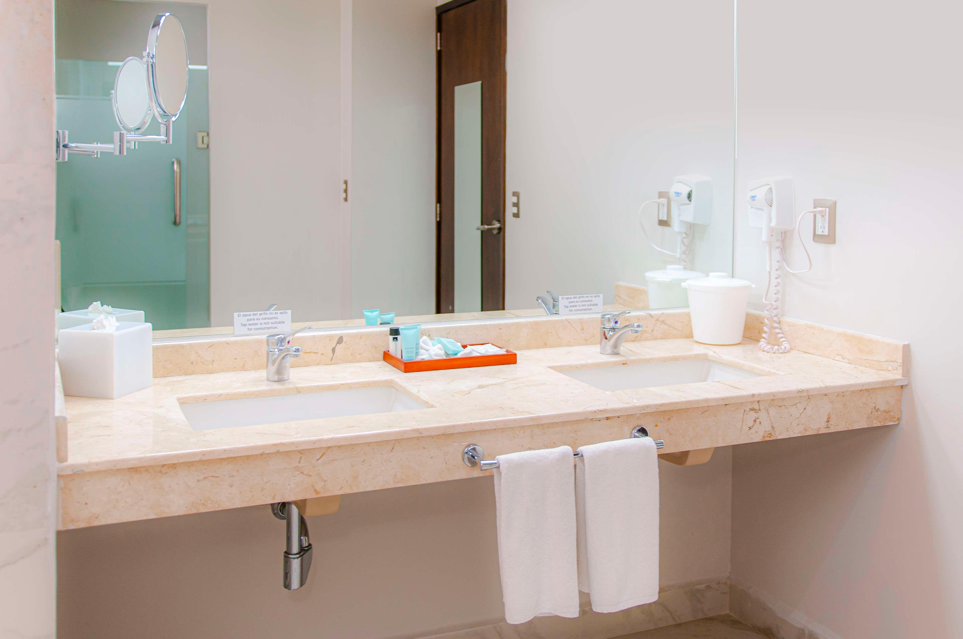 Suite King Bed Non Smoking