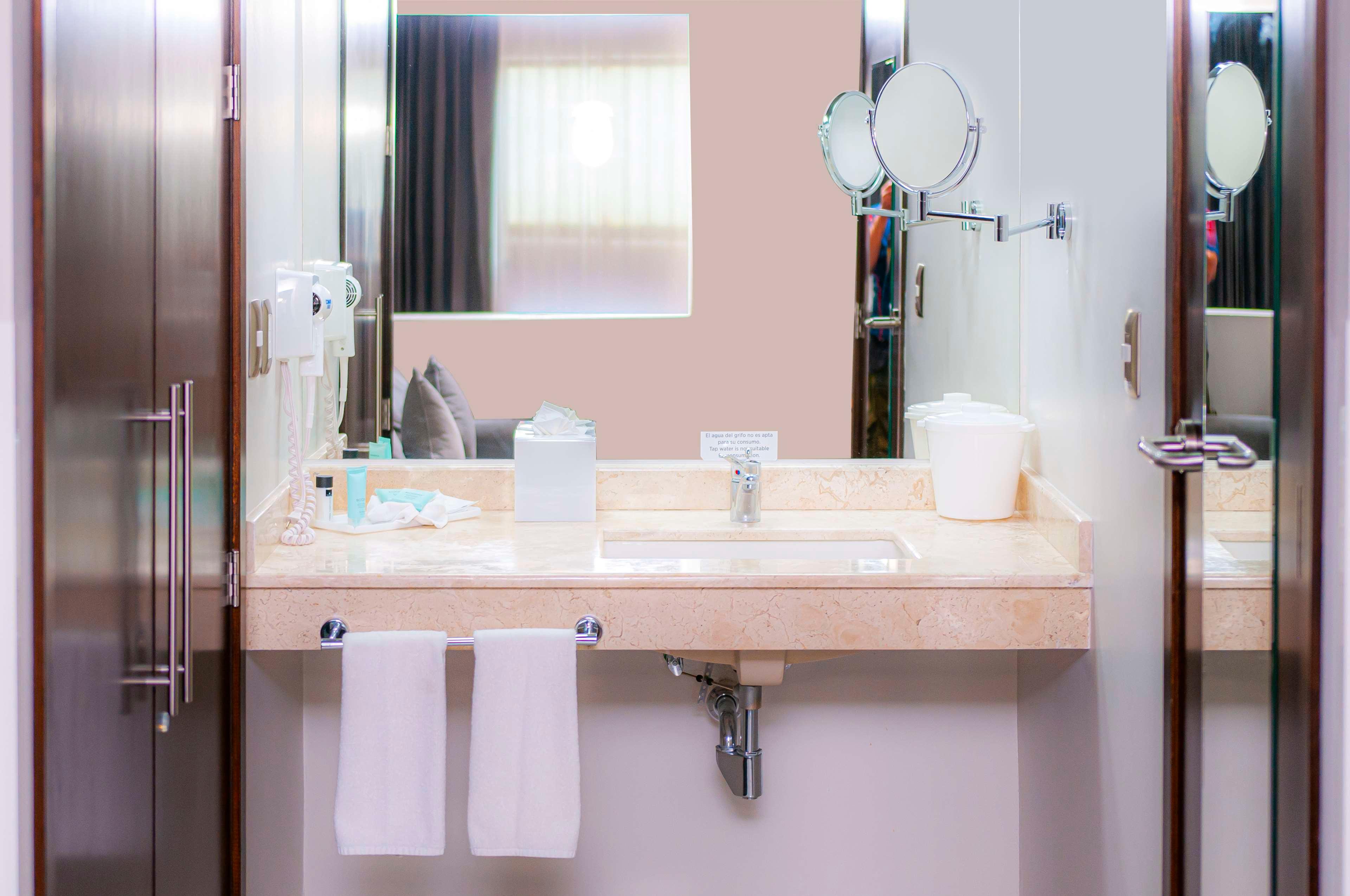 Quadruple Two Queen Beds Non Smoking