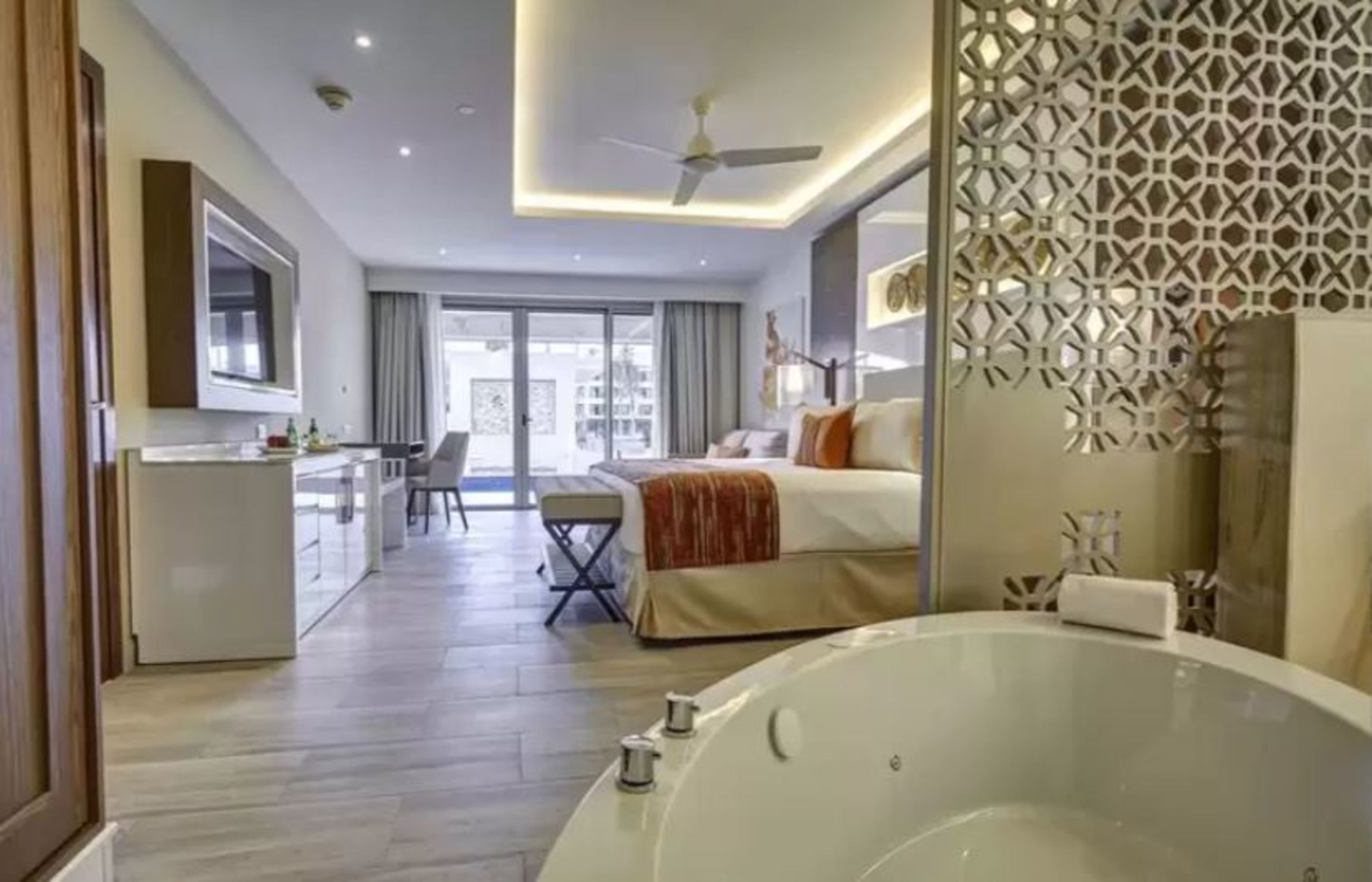 Junior Suite Club Ocean View