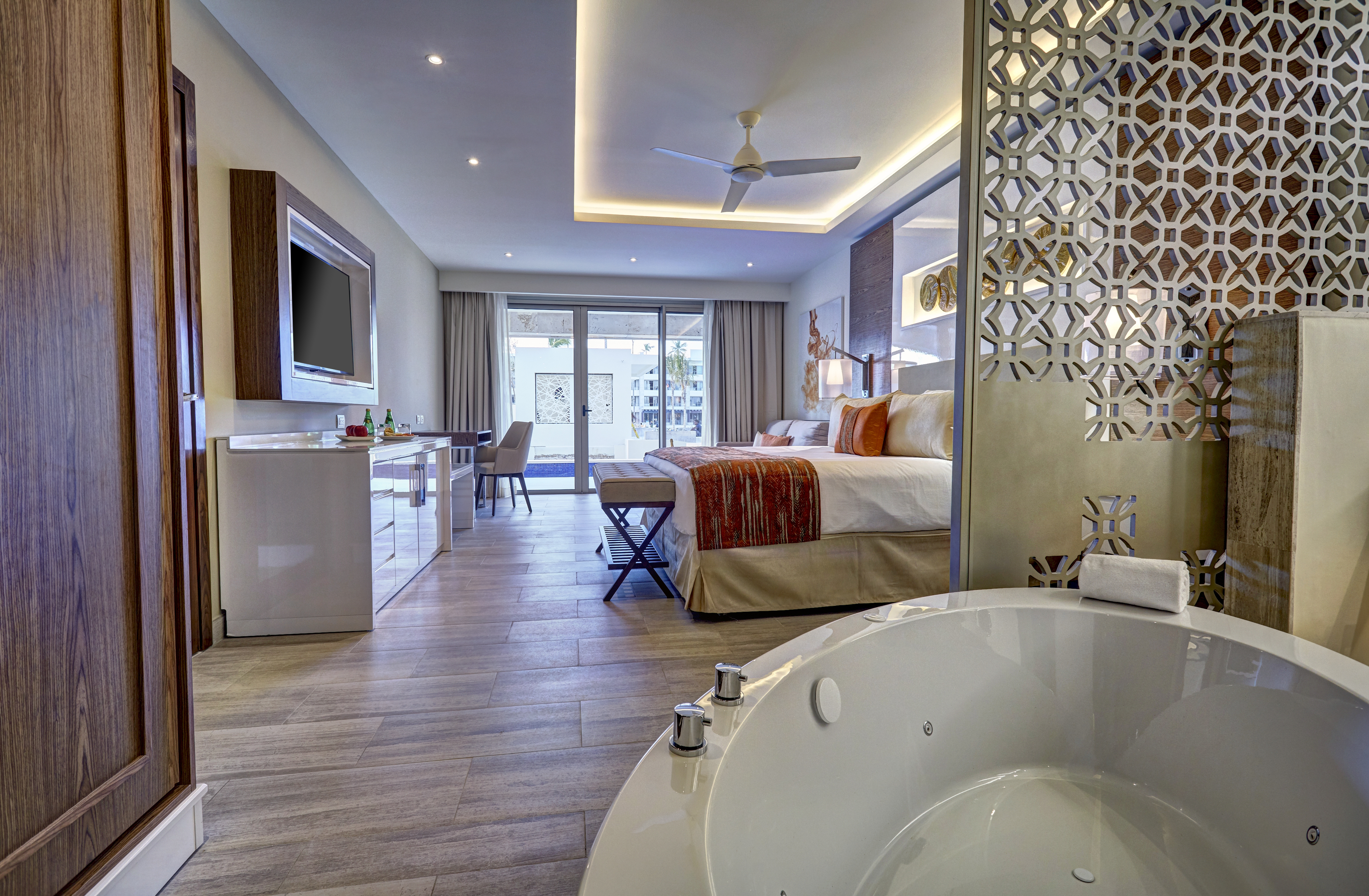 Junior Suite Deluxe Pool View