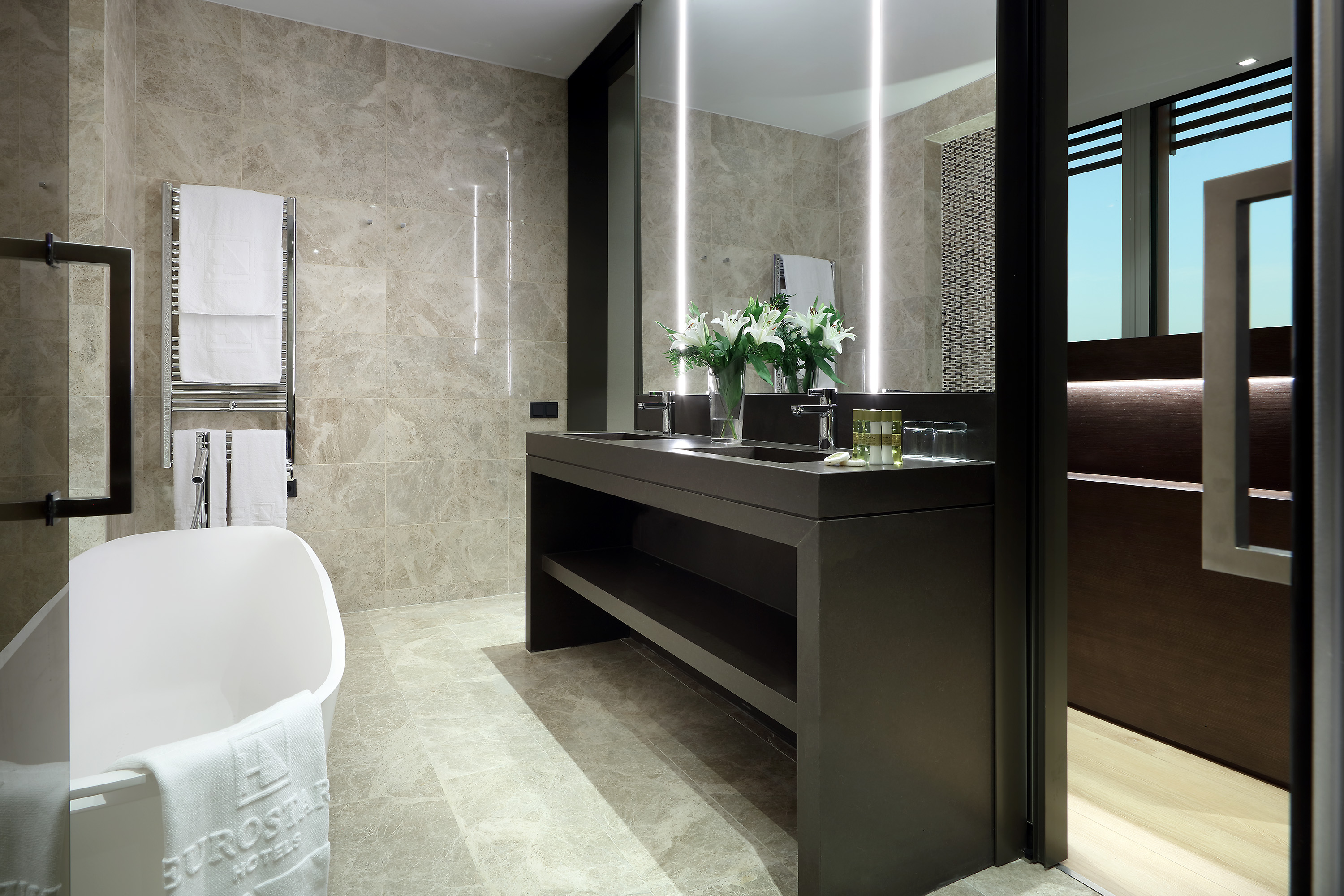 Junior Suite with Views