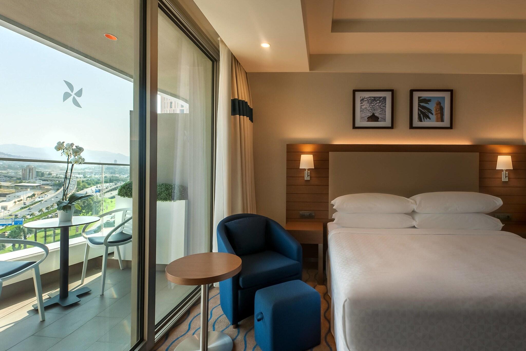 Double City View King Bed