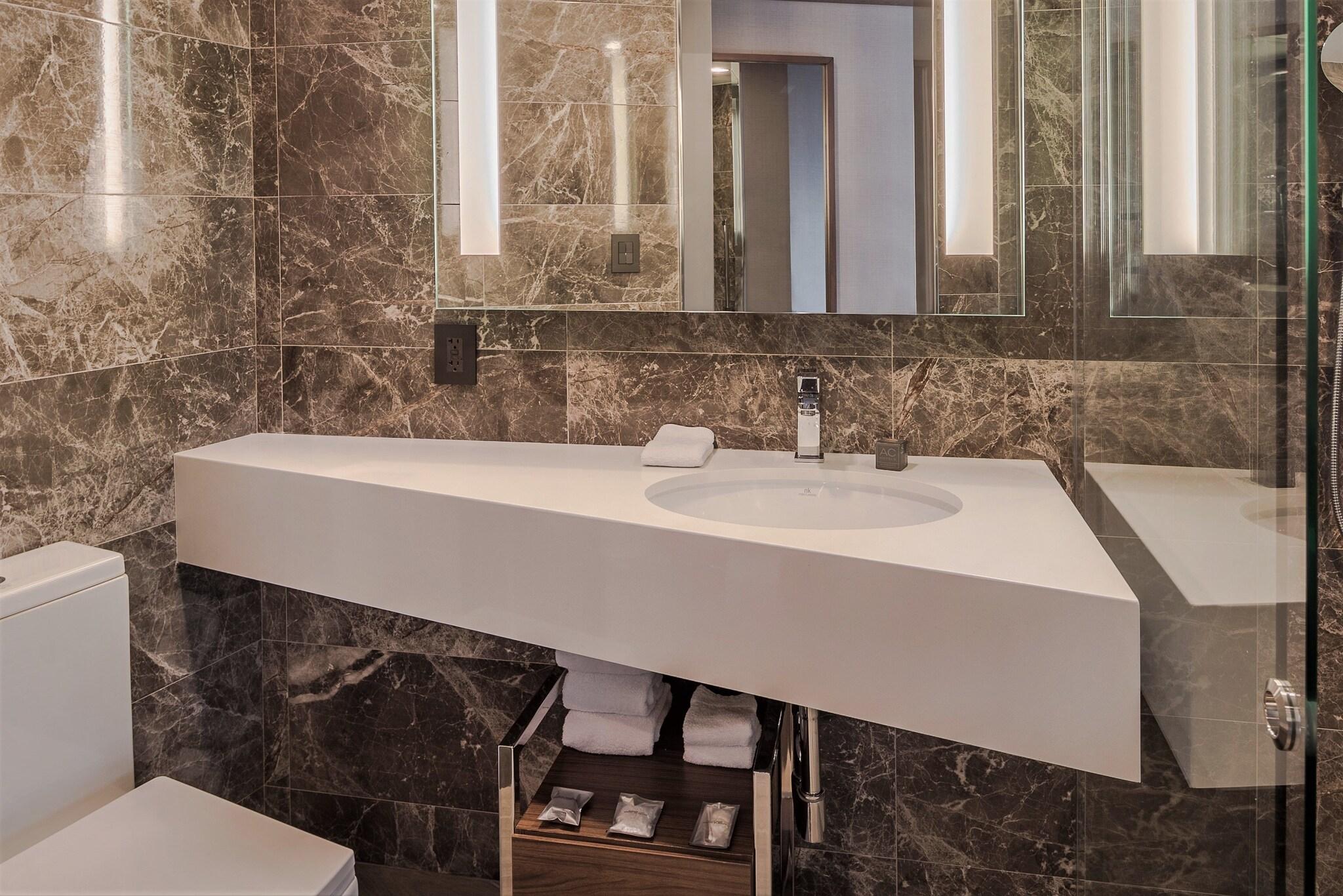 Double City View King Bed