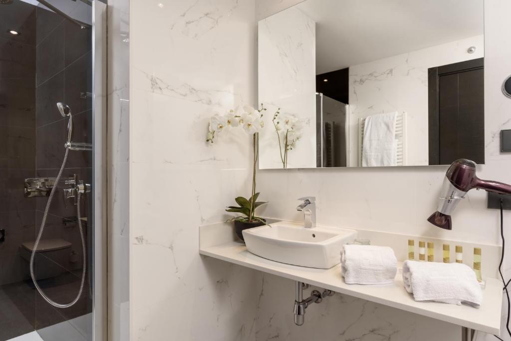 Family Room Standard