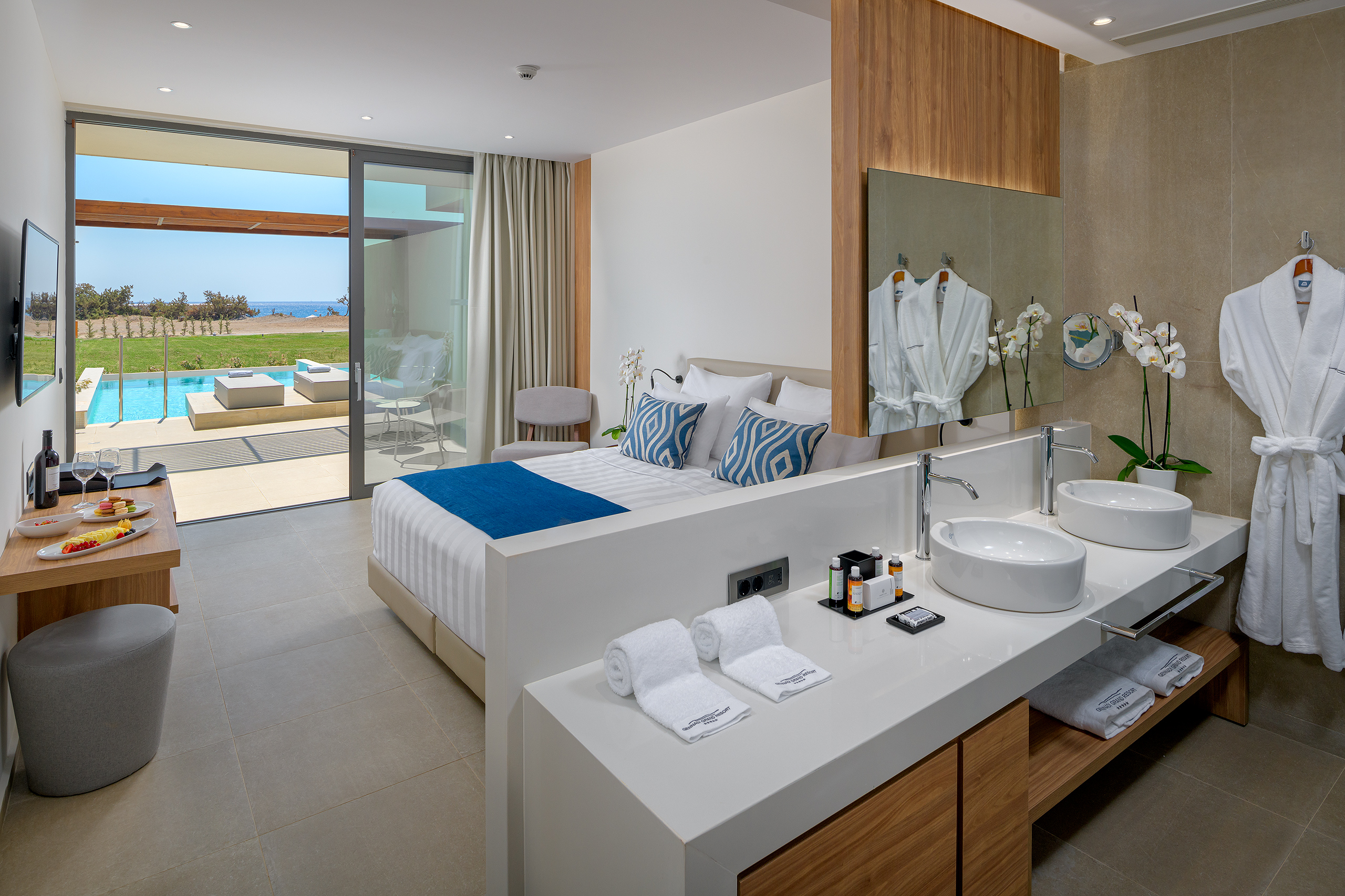 Suite Sea View with Private Pool