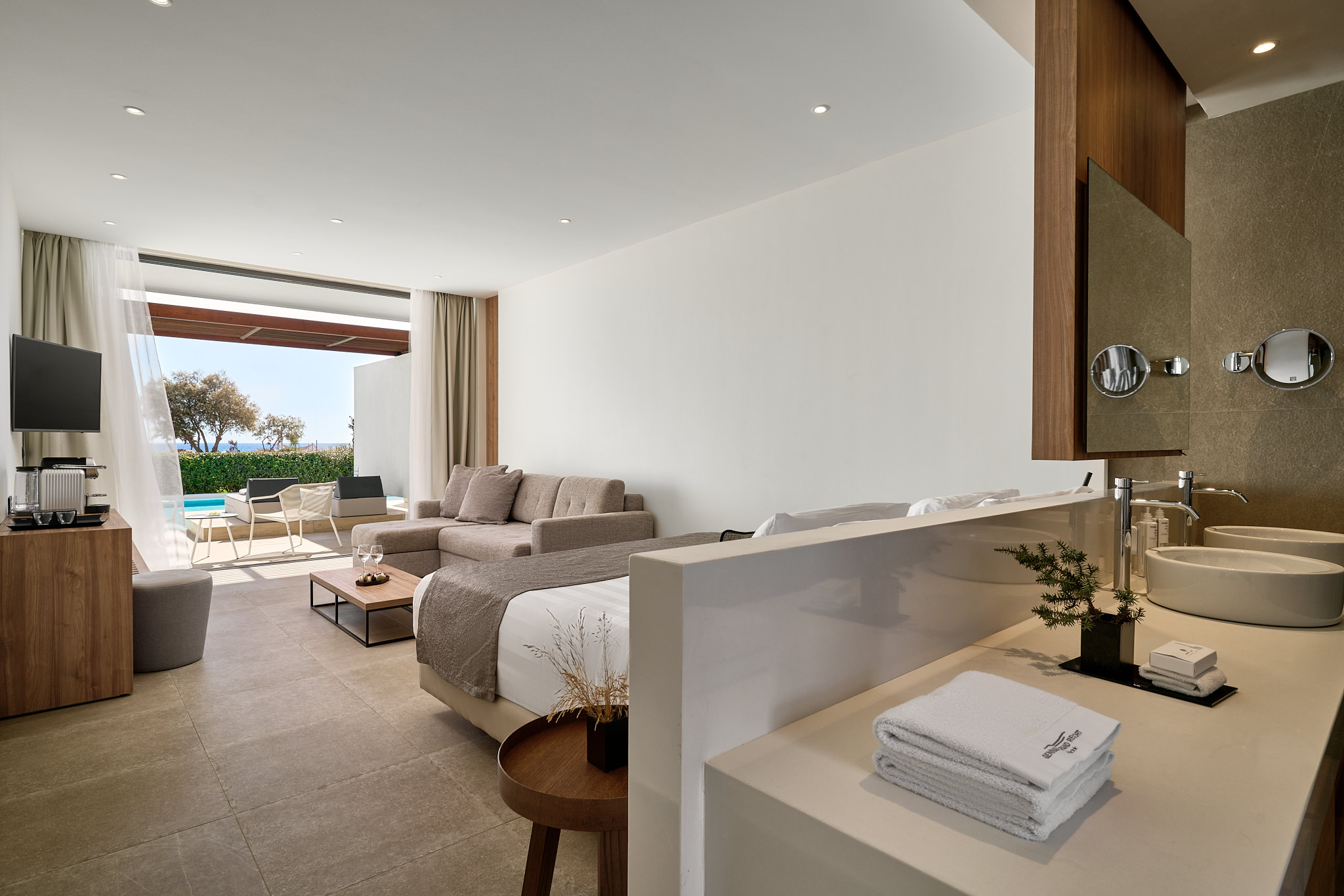 Junior Suite Beach Front