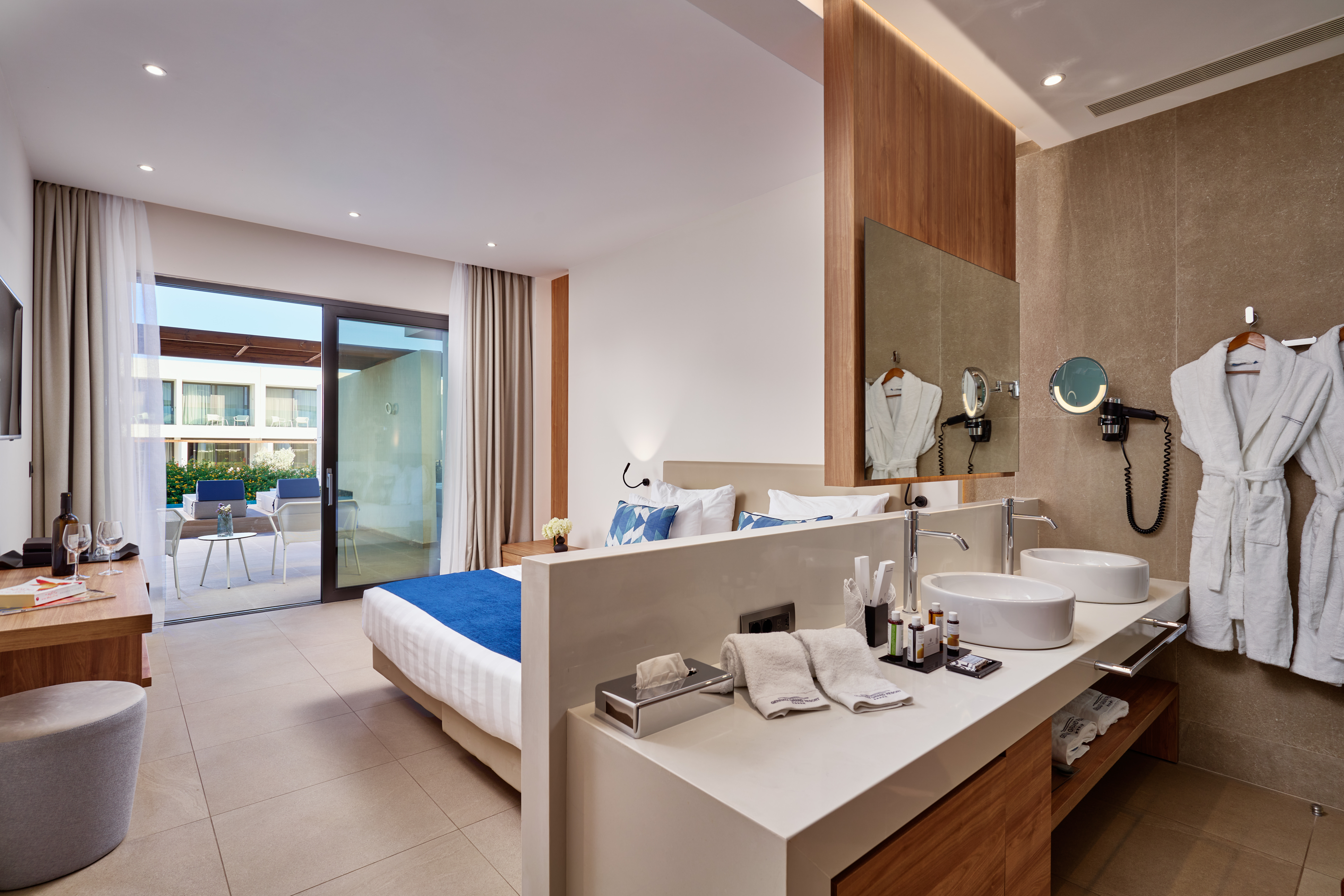 Double with Private Pool