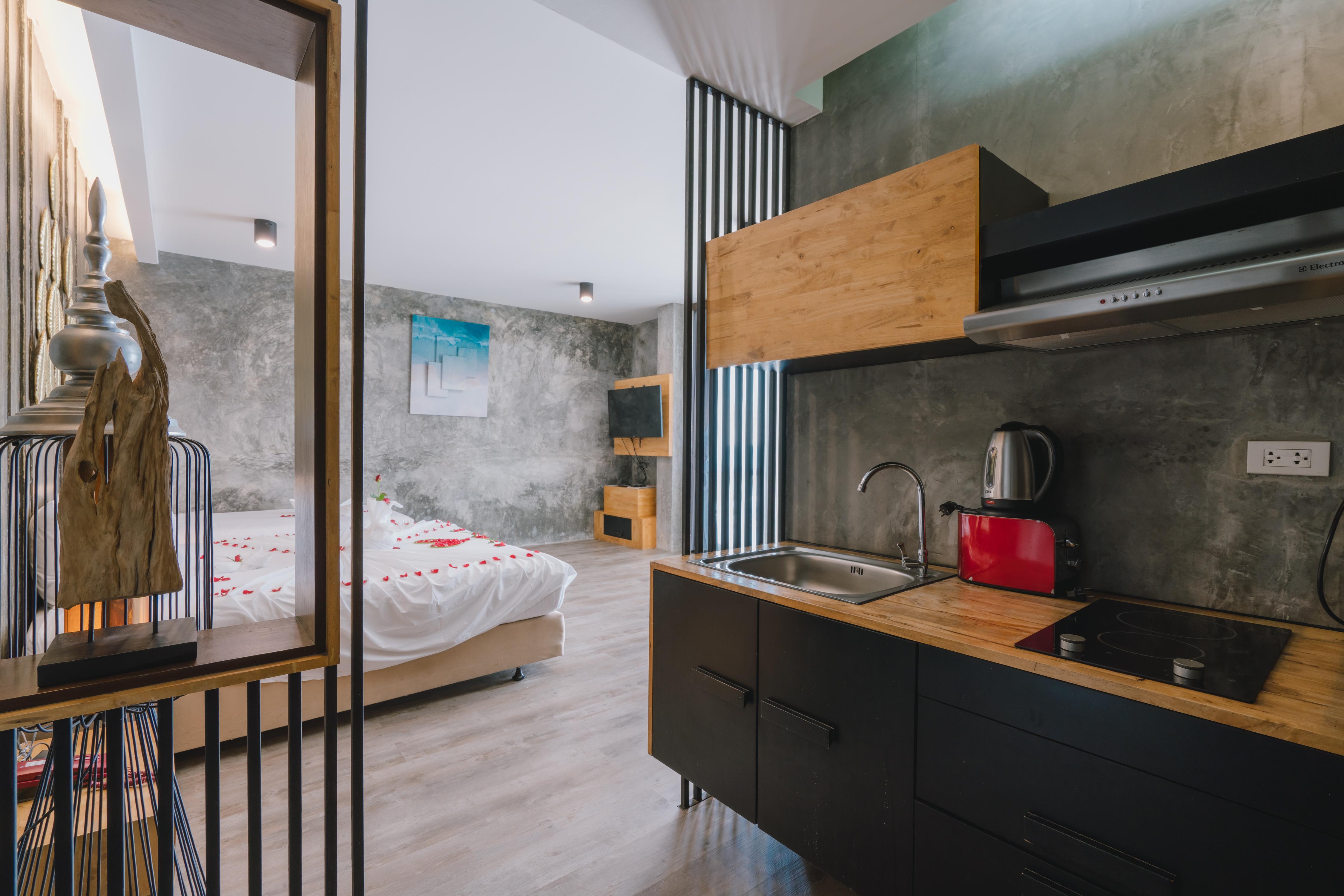 Triple Deluxe with Jacuzzi