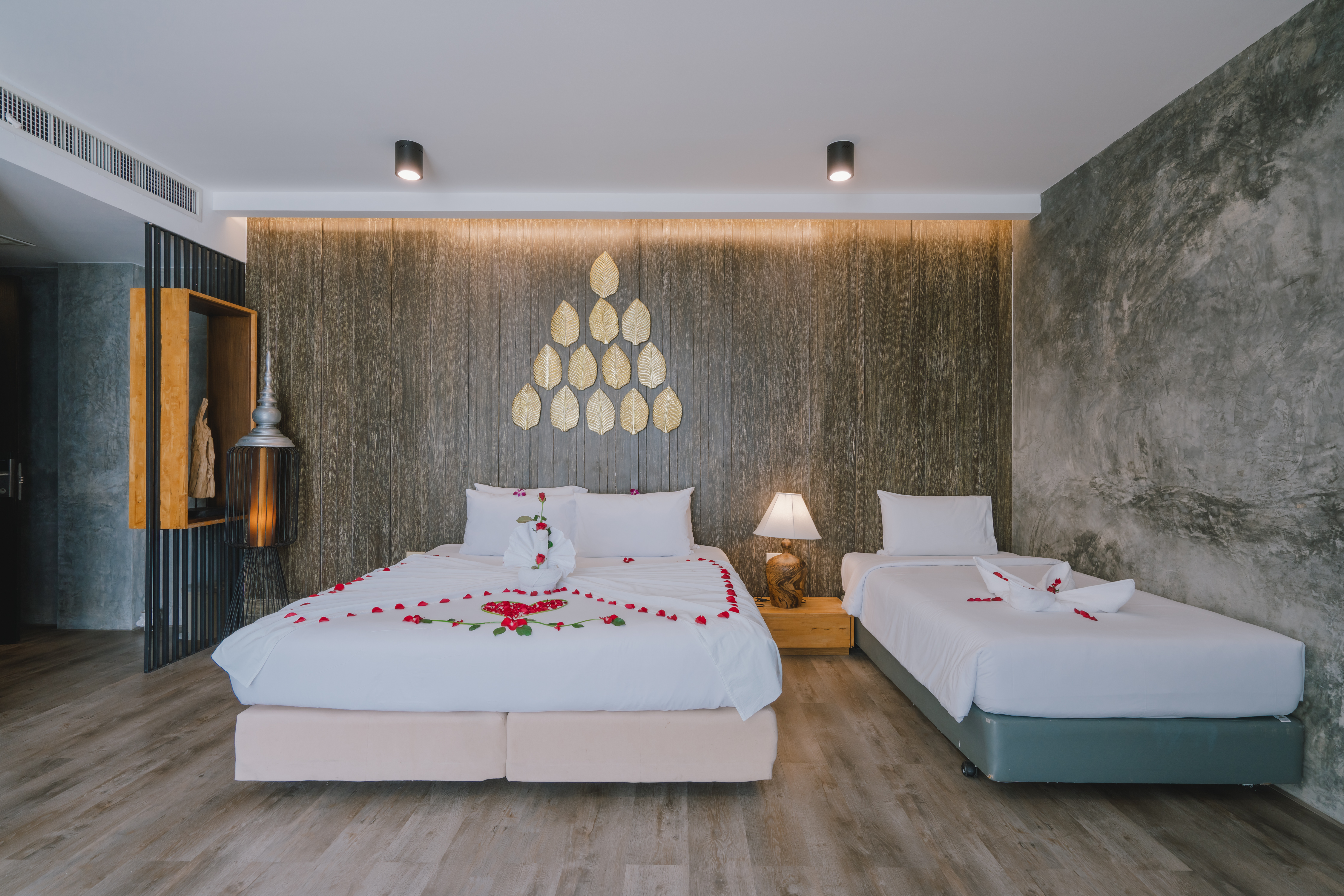 Triple Deluxe with Jacuzzi