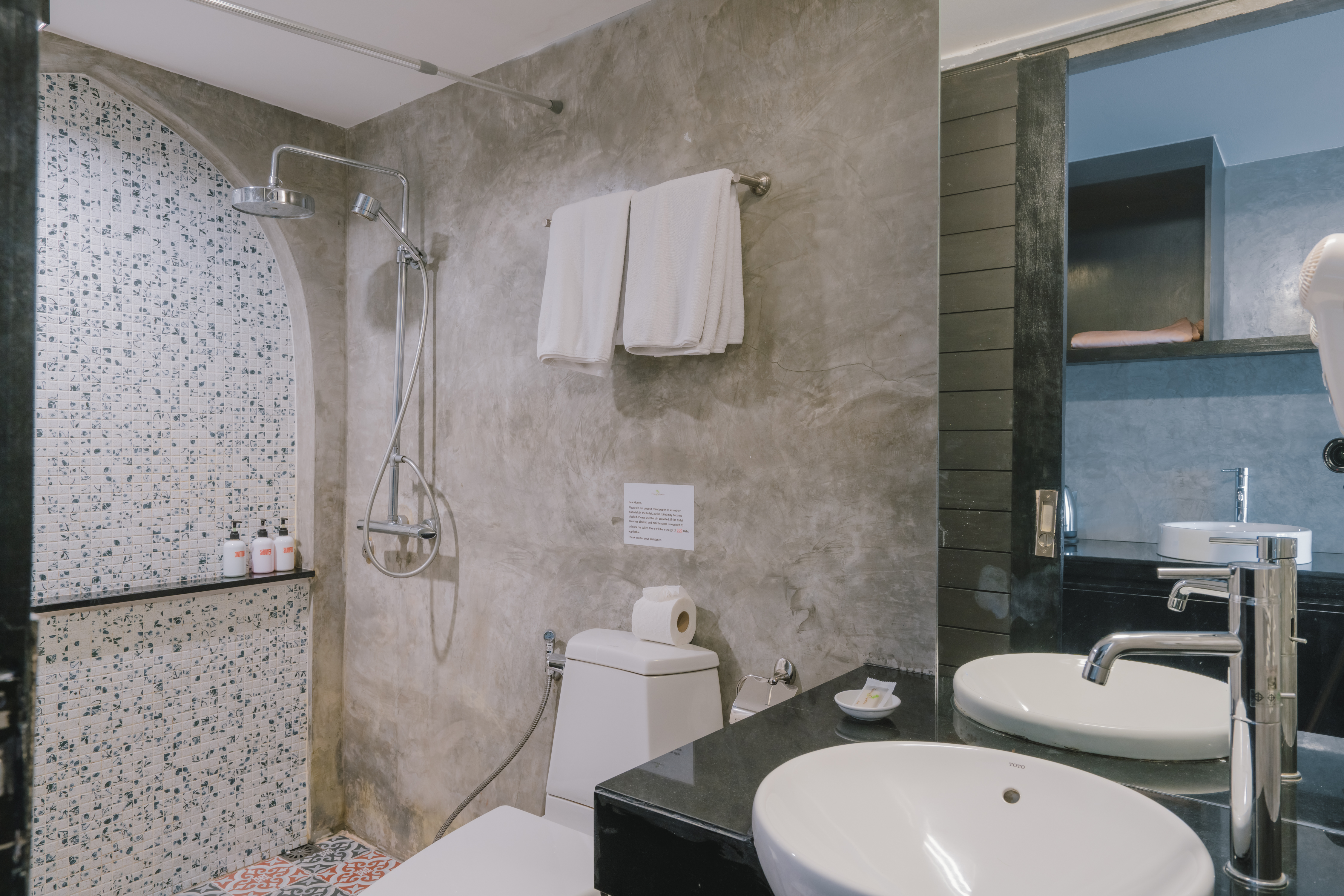 Double or Twin Superior King Bed