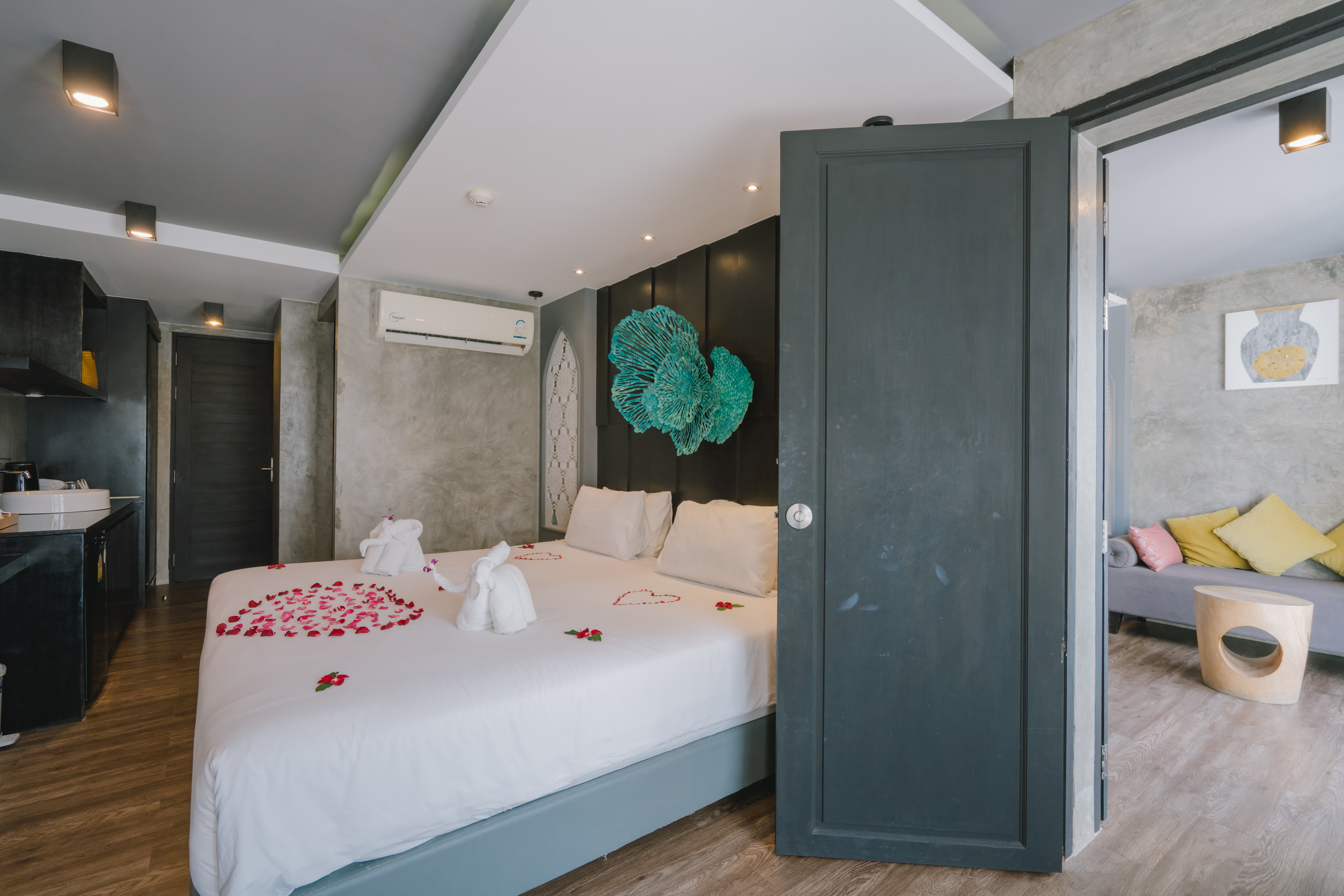 Studio Connecting Room