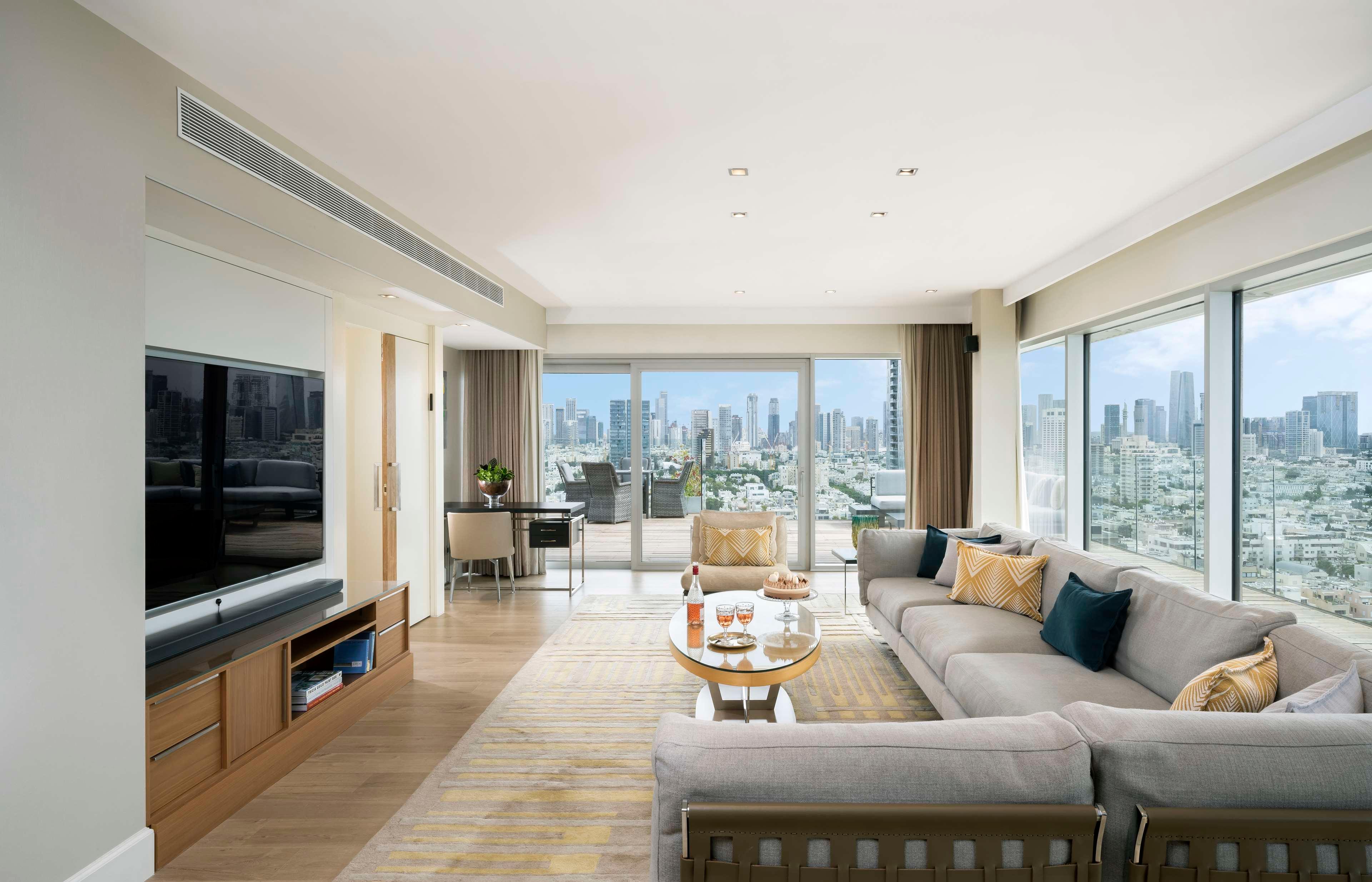 Suite Sea View King Bed