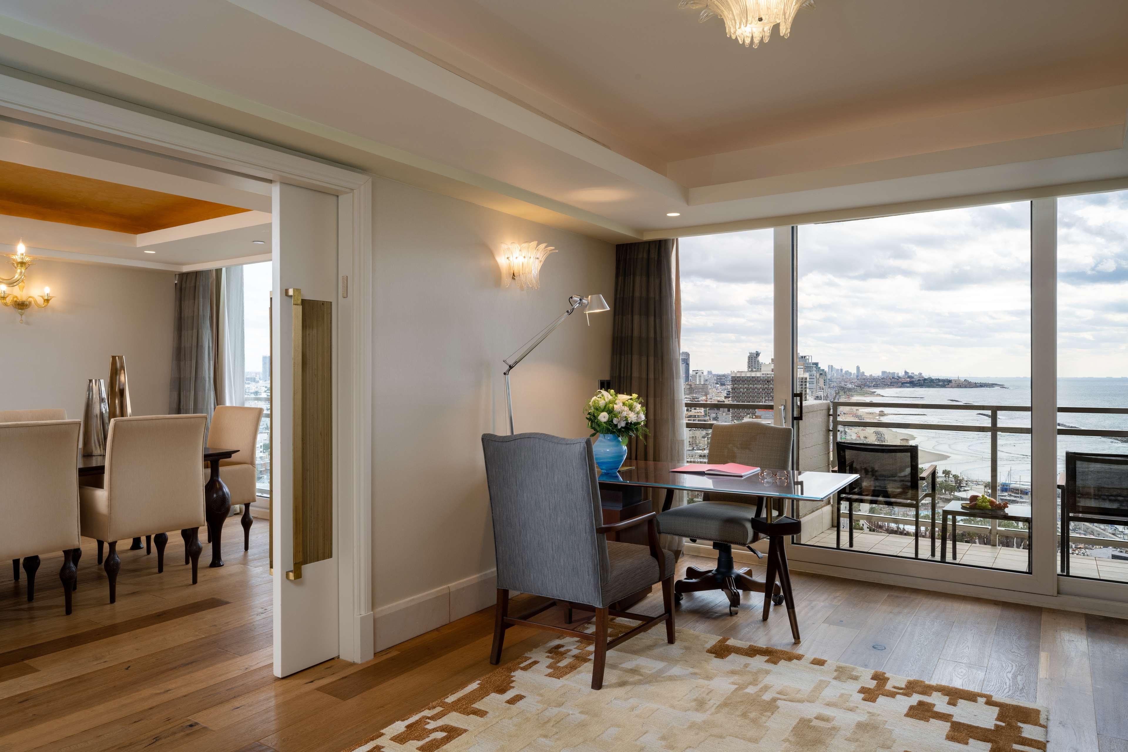 Suite Presidential with Views