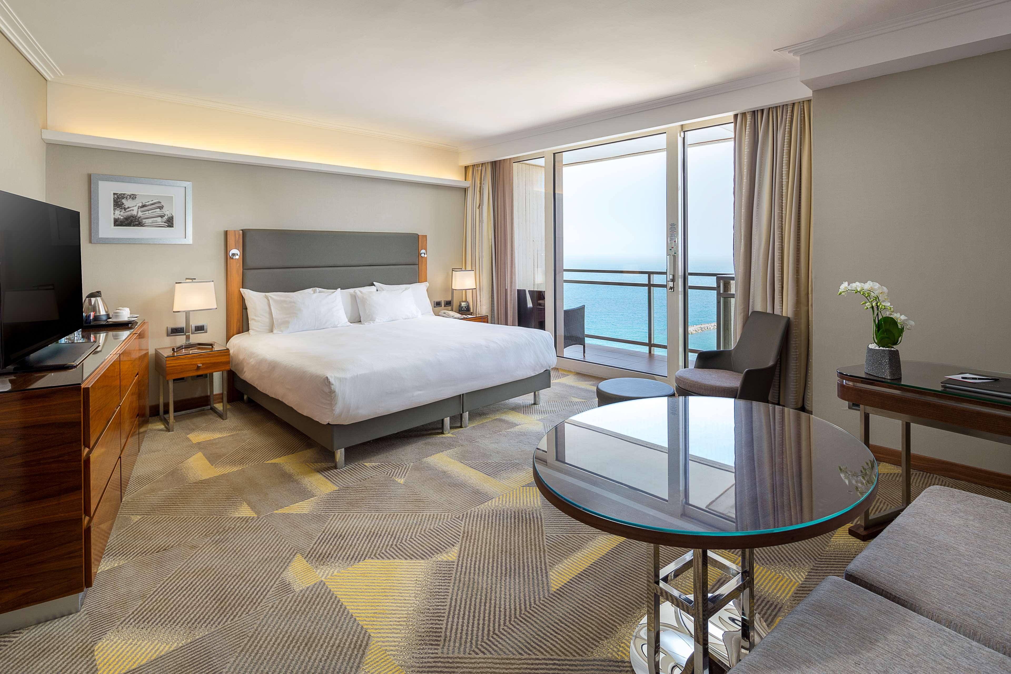 Studio Sea View King Bed