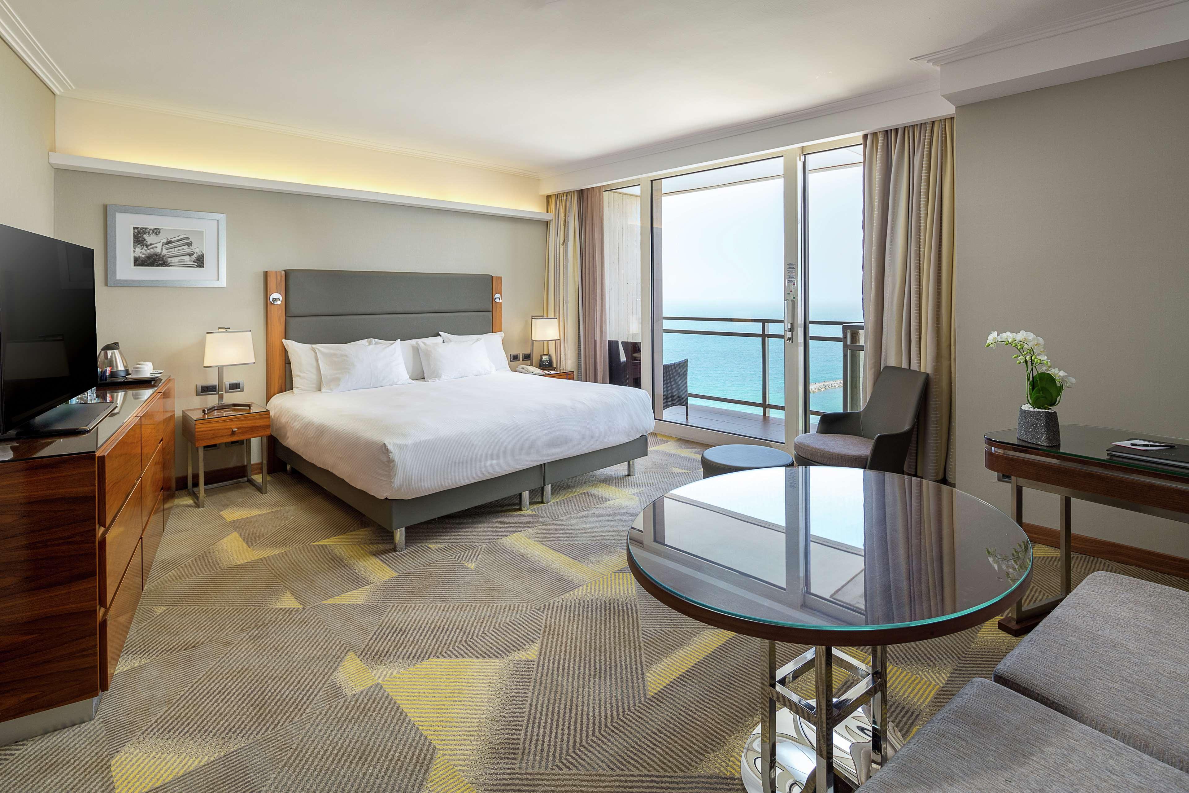 Studio Sea View King Bed