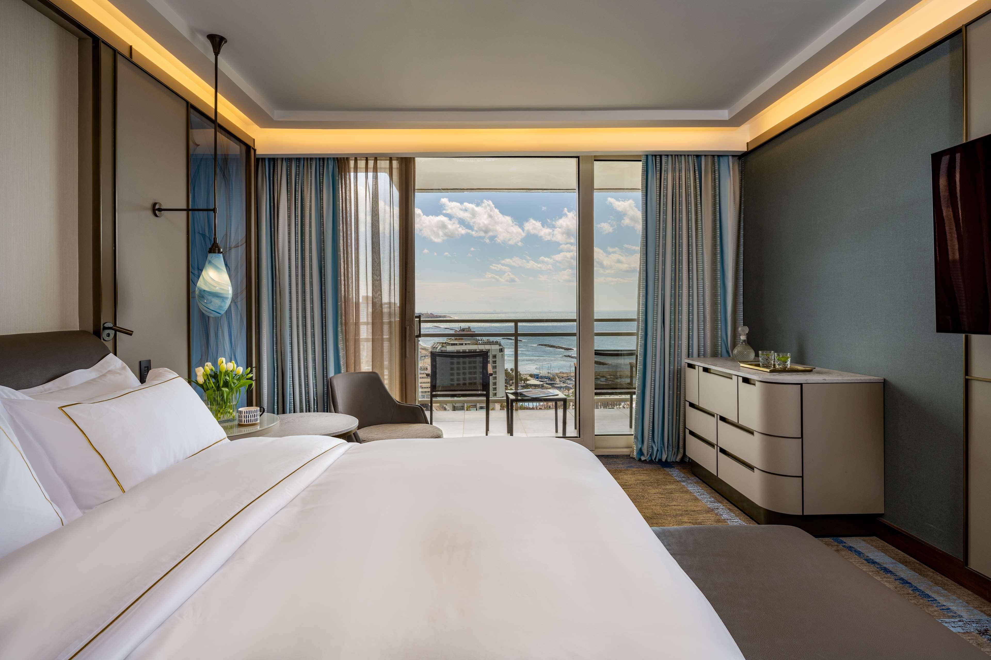 Twin Sea View with Balcony