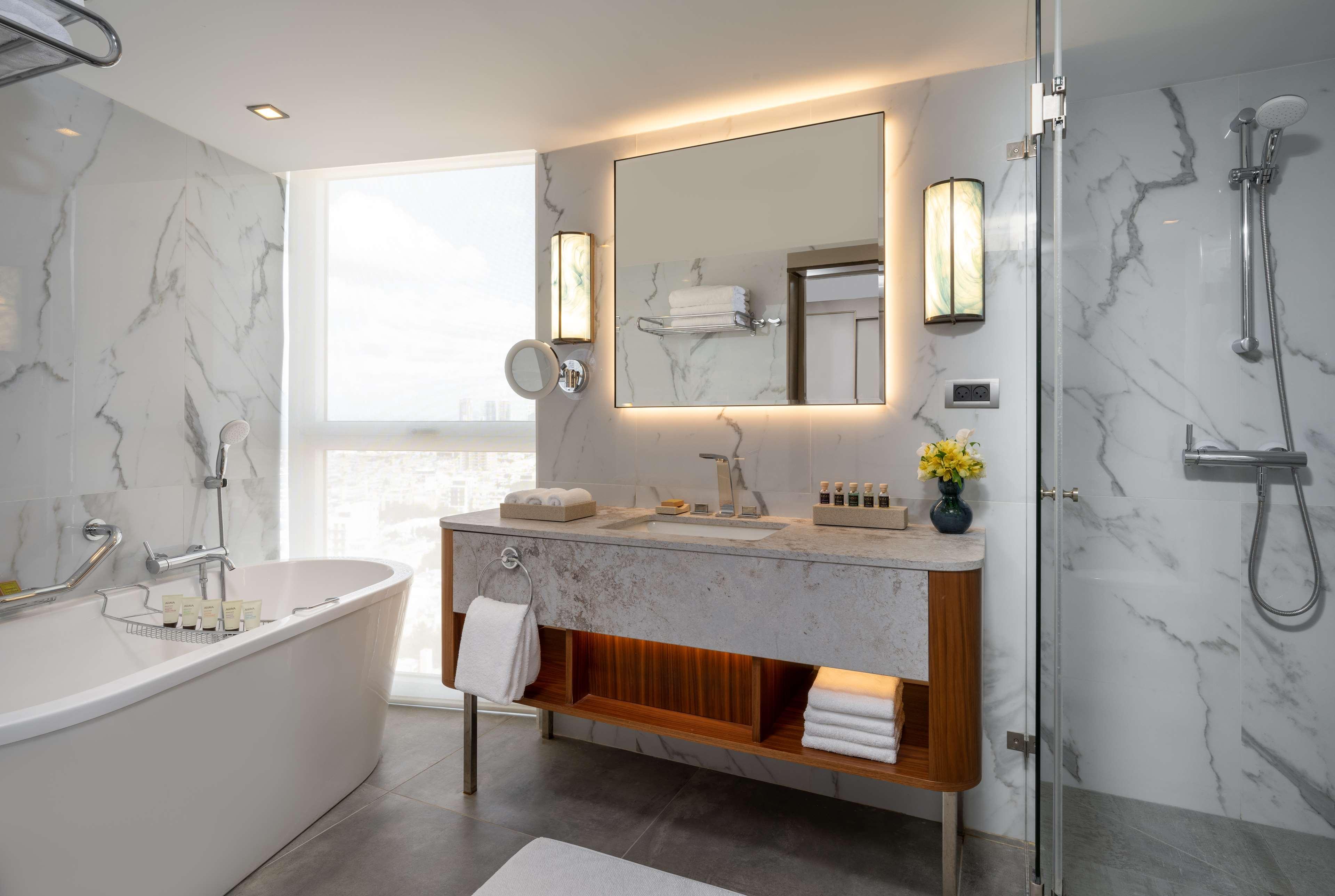 Twin Sea View with Balcony