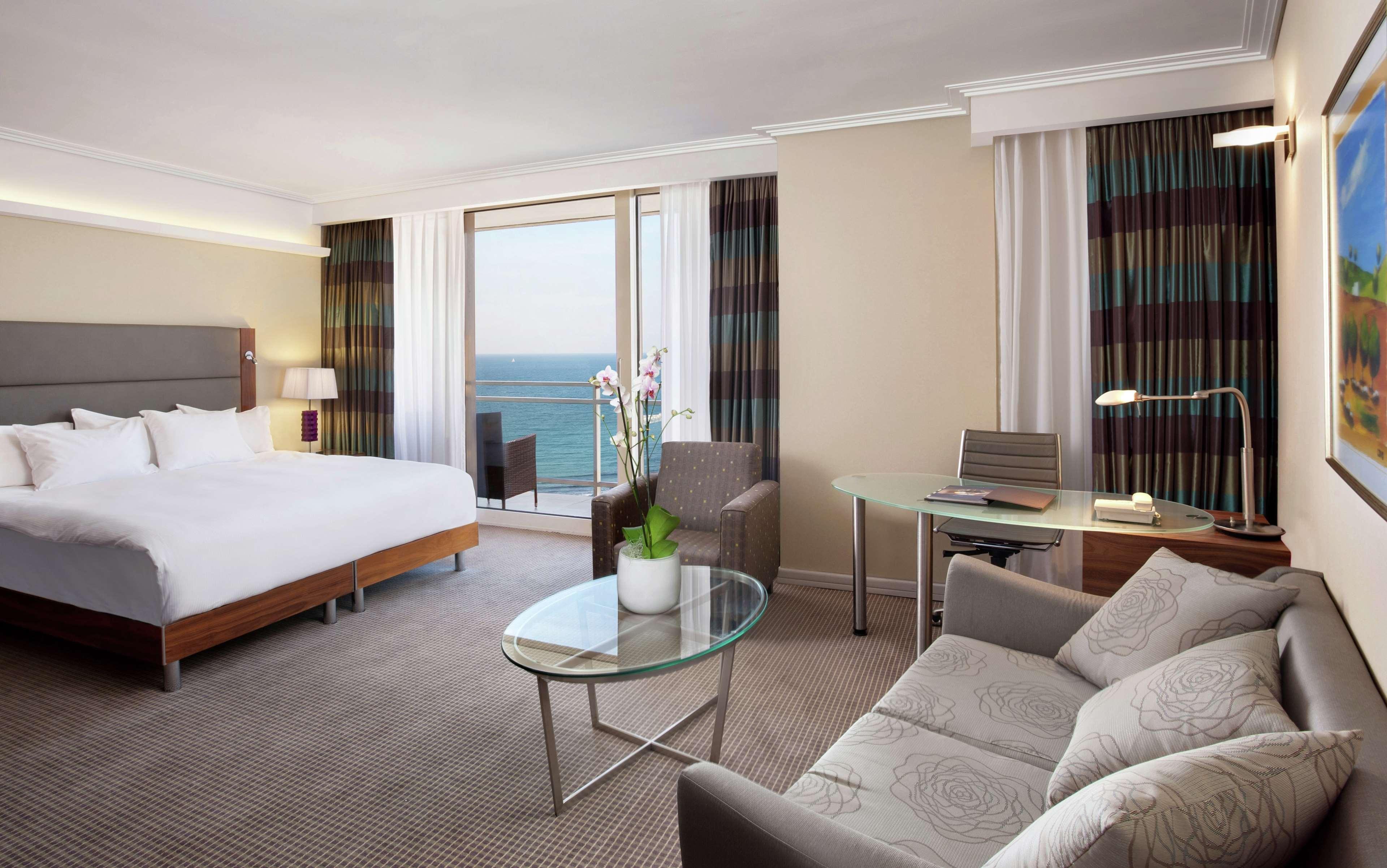 Studio Sea View King Bed