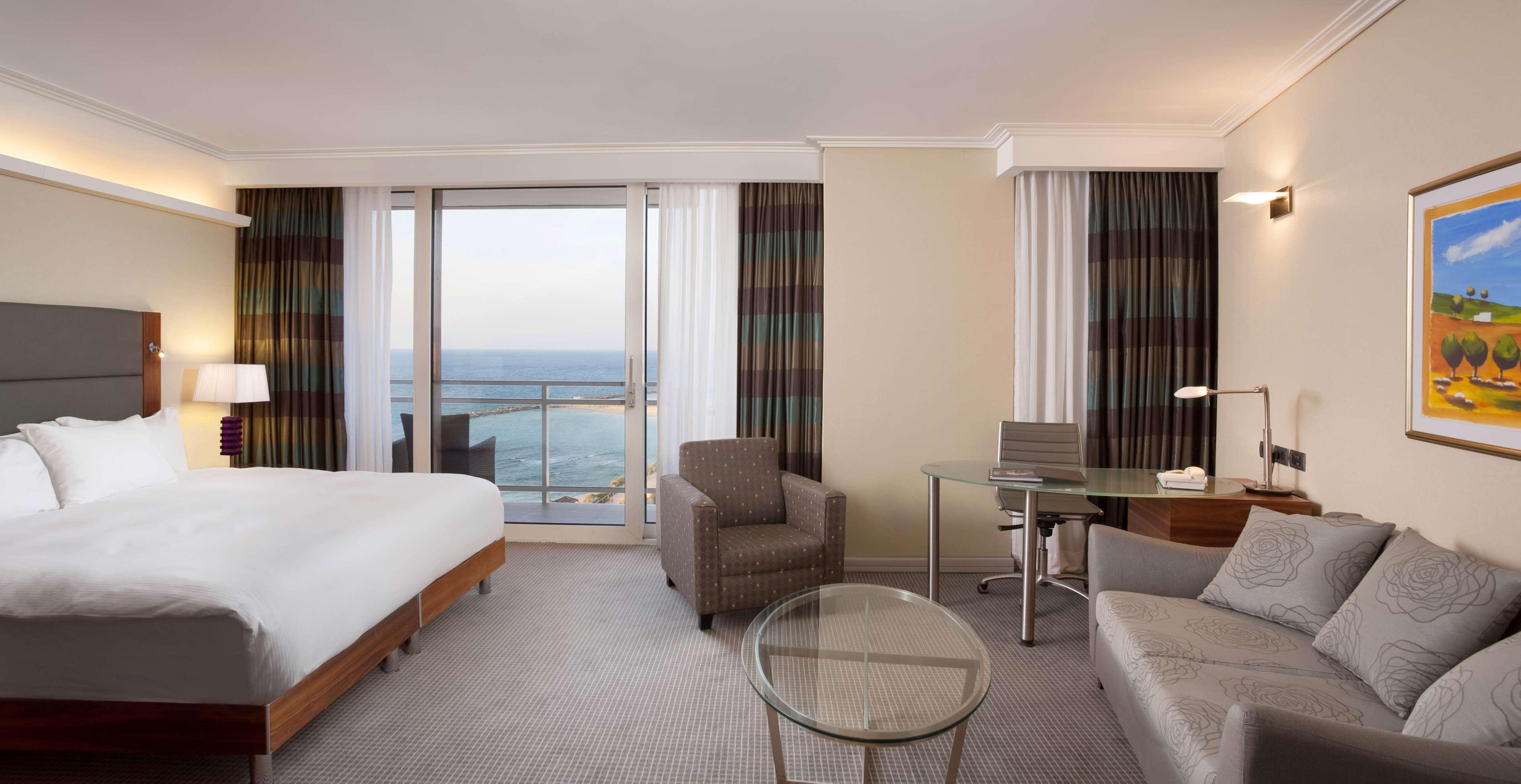 Studio Sea View King Bed