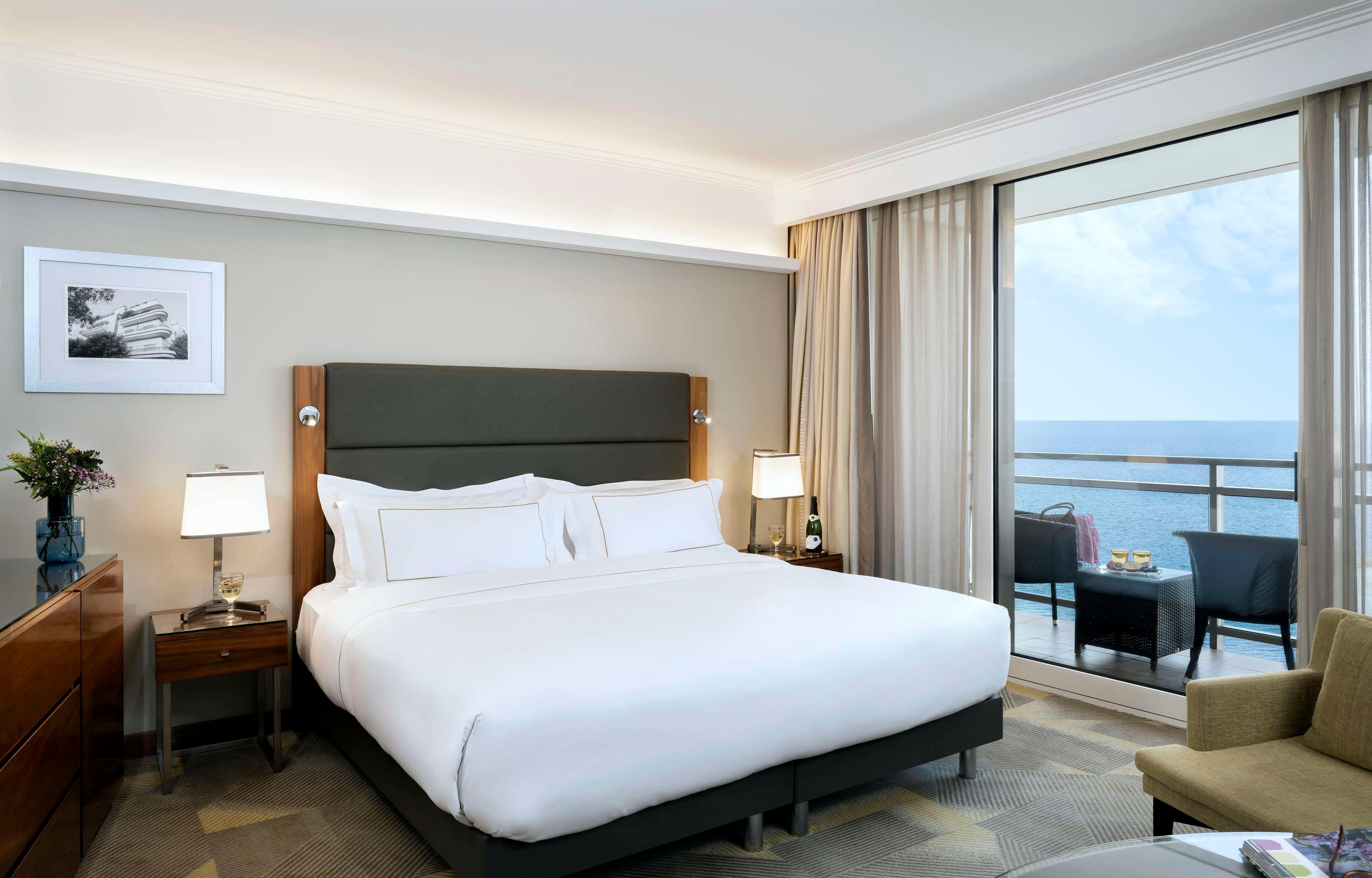 Studio Sea View King Bed