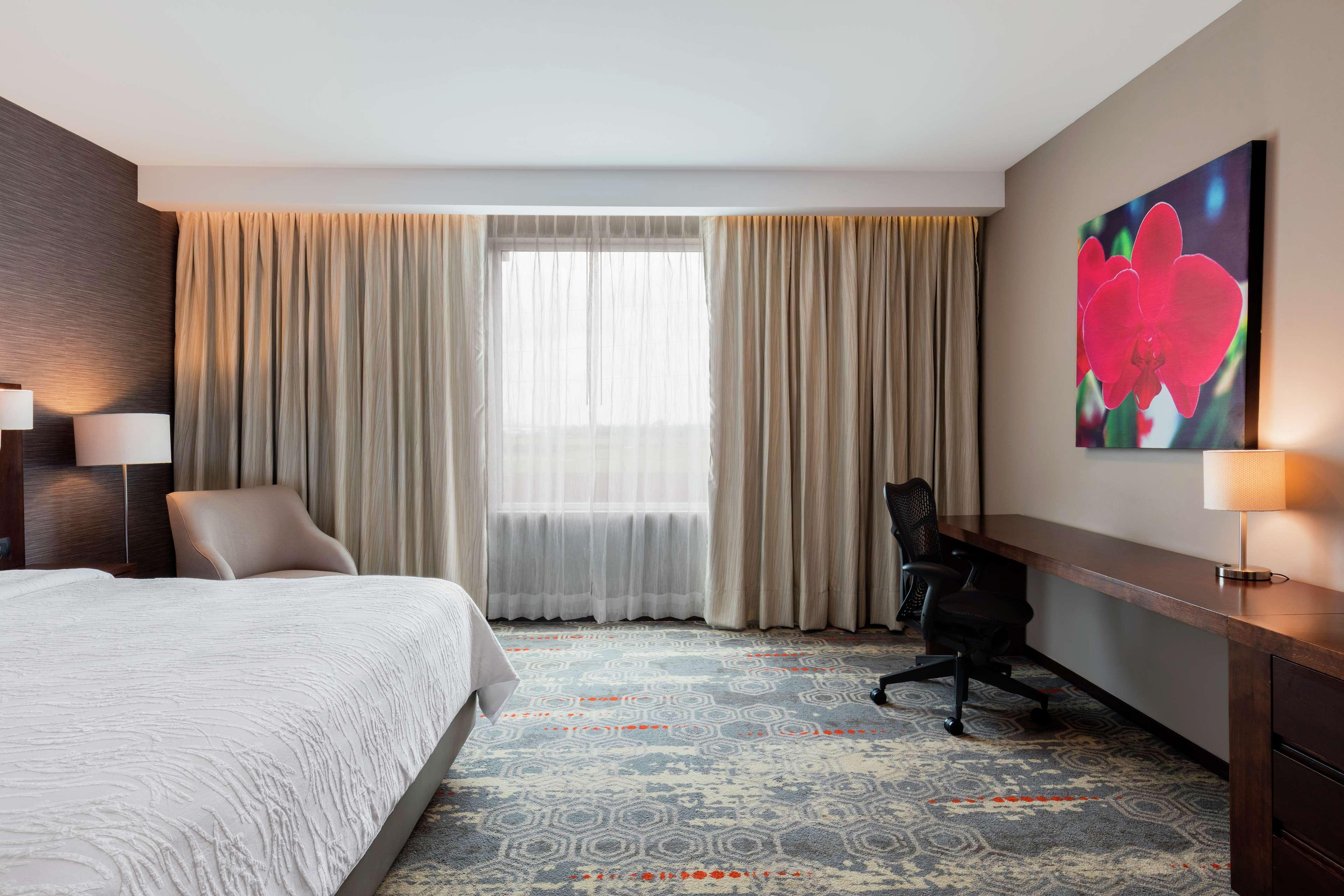 Double Deluxe King Bed