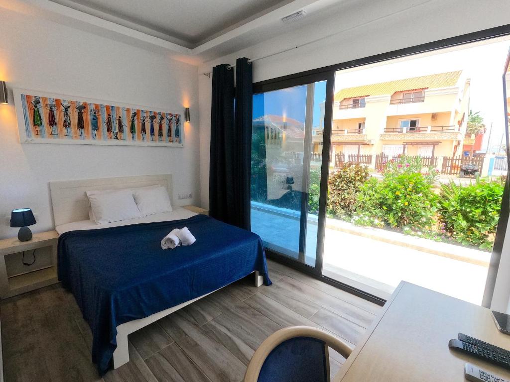 Double Single Economy