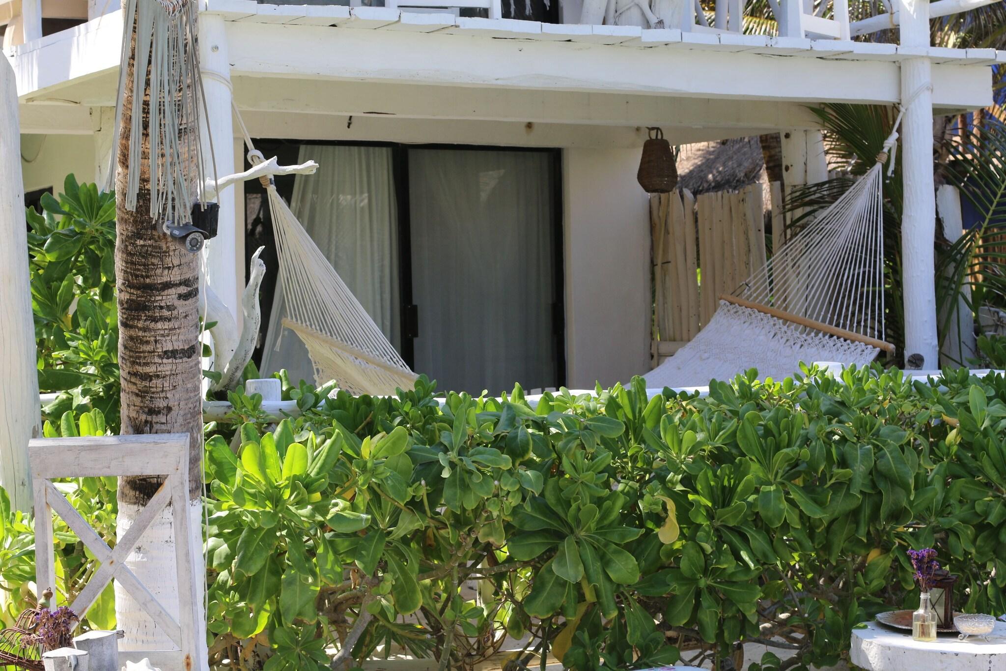 Double Pool View King Bed