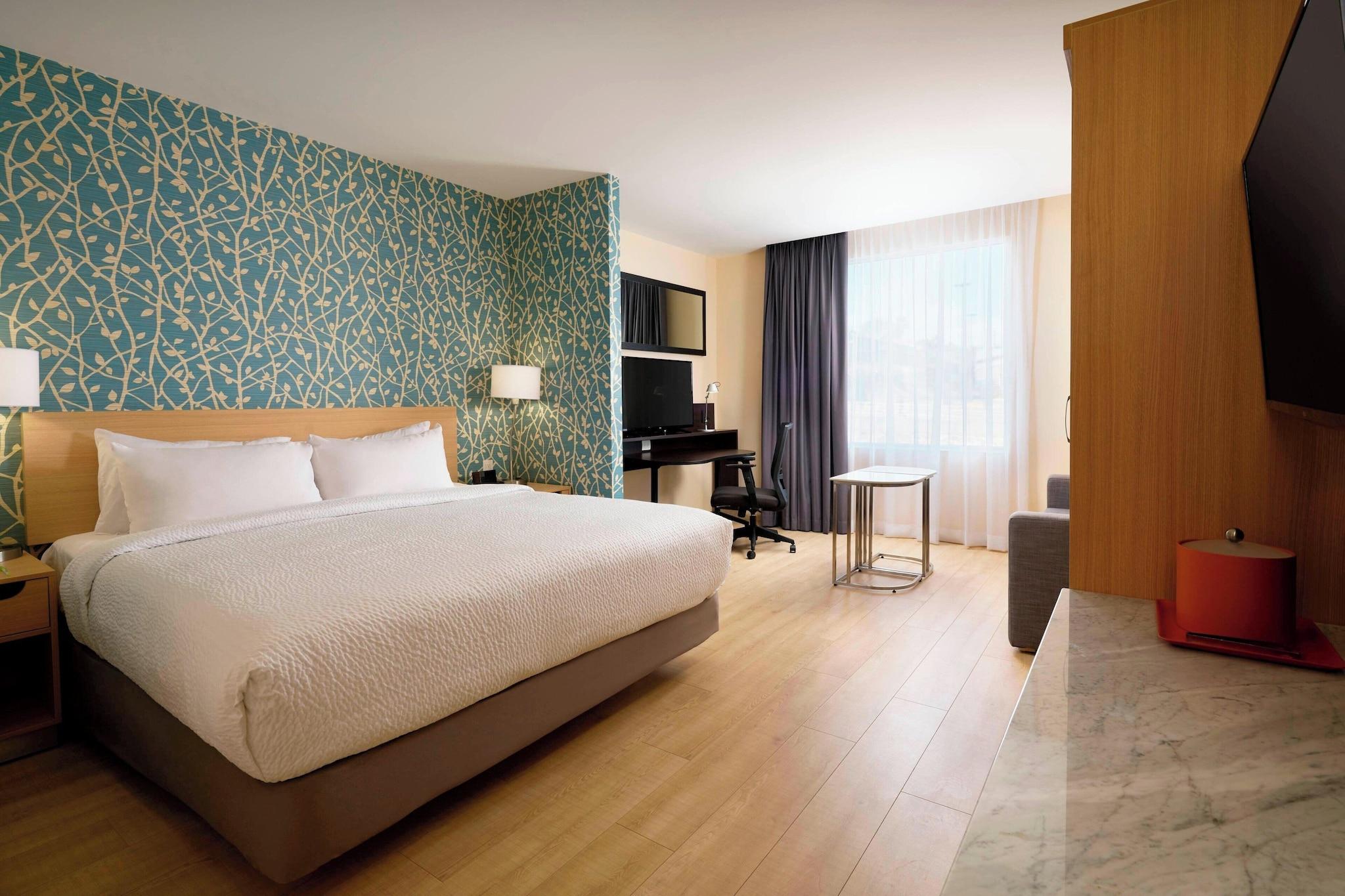 Studio King Size Bed