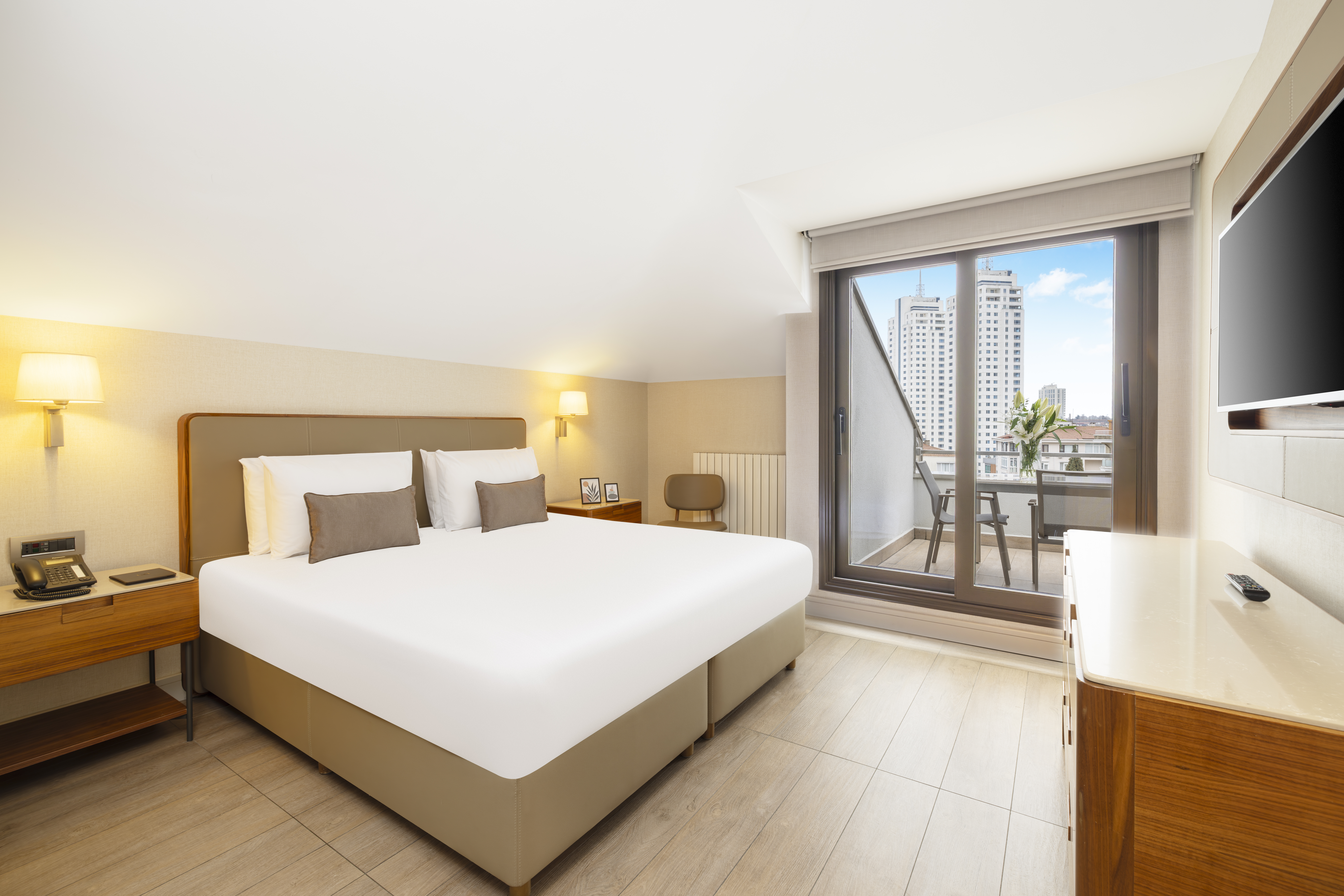 Suite Two Bedrooms with Terrace