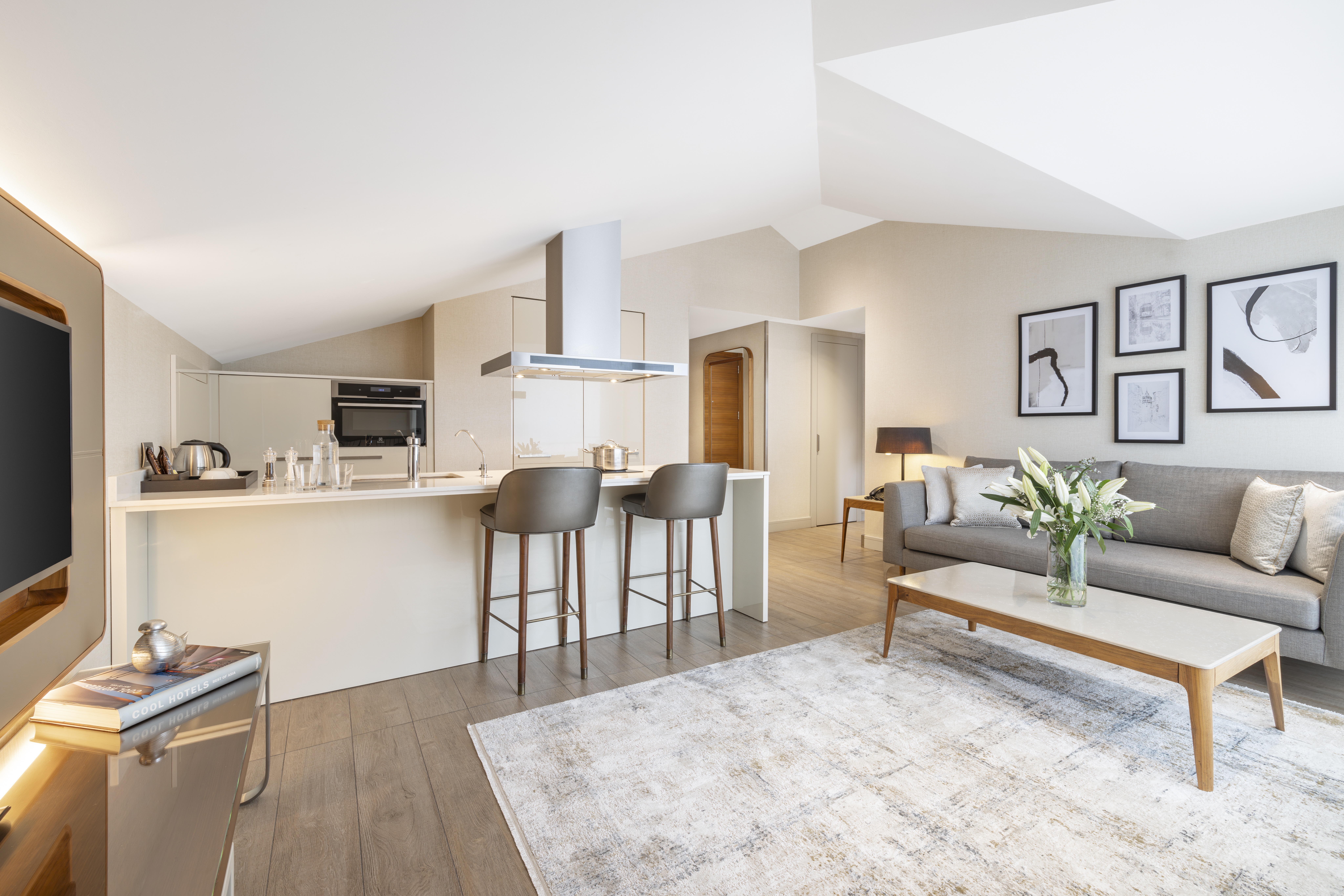 Suite Two Bedrooms with Terrace