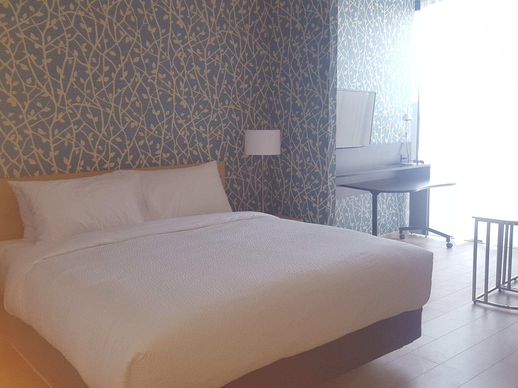 Studio King Size Bed