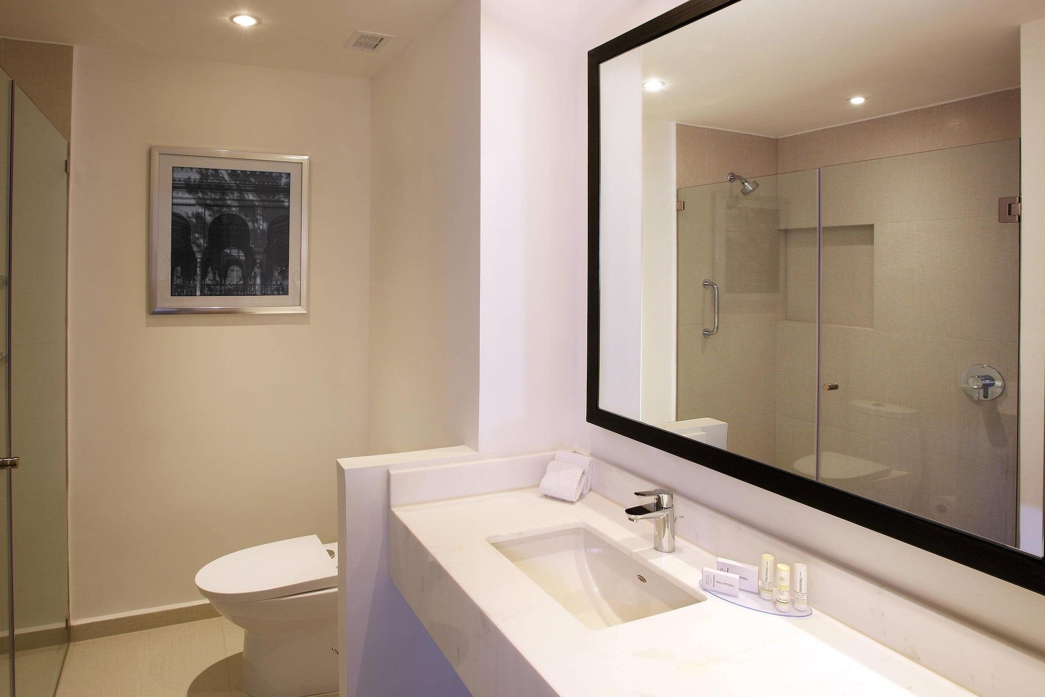 Studio King Size Bed