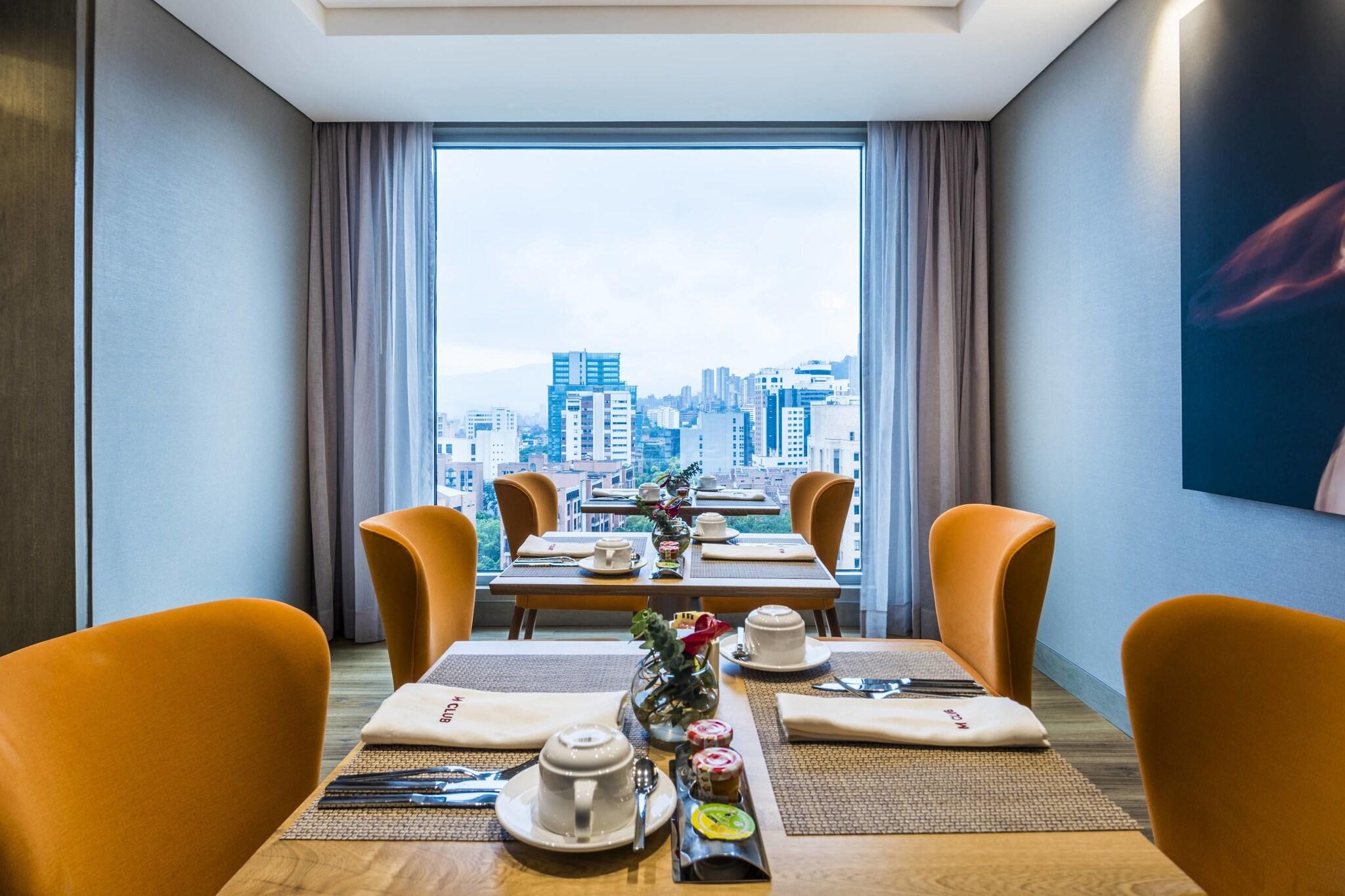 Double Deluxe King Bed