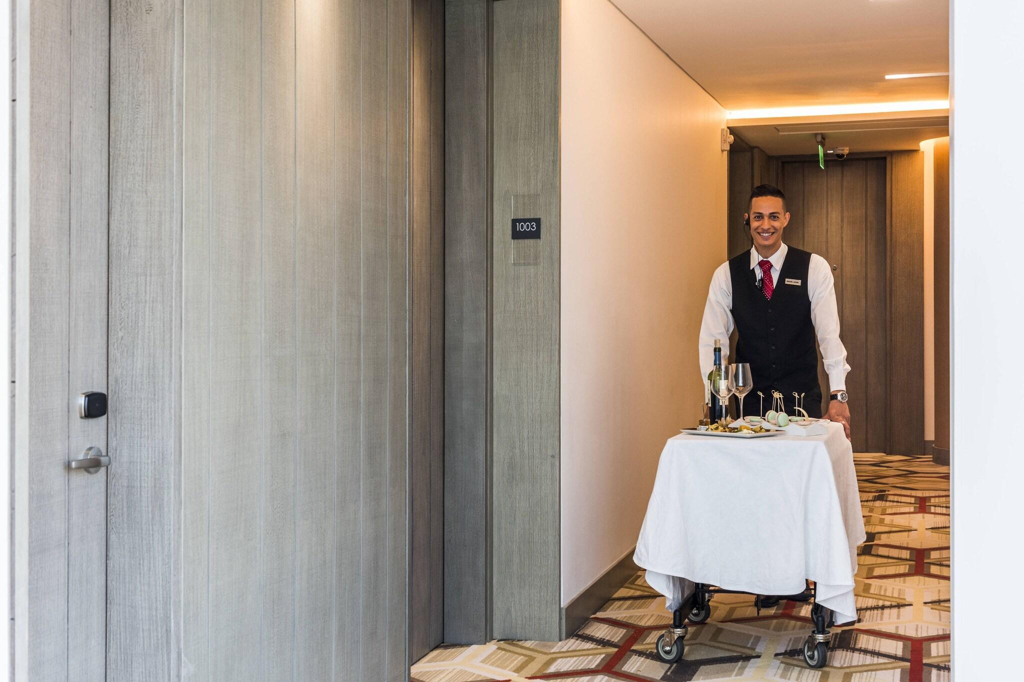 Double Deluxe King Bed