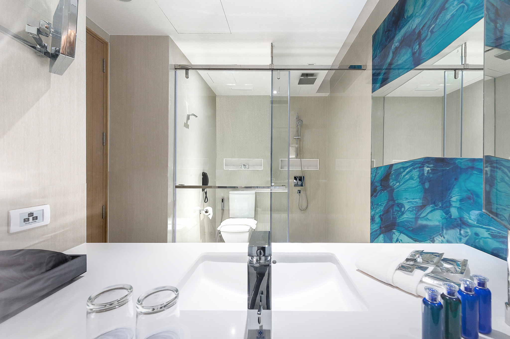 Twin Deluxe Executive