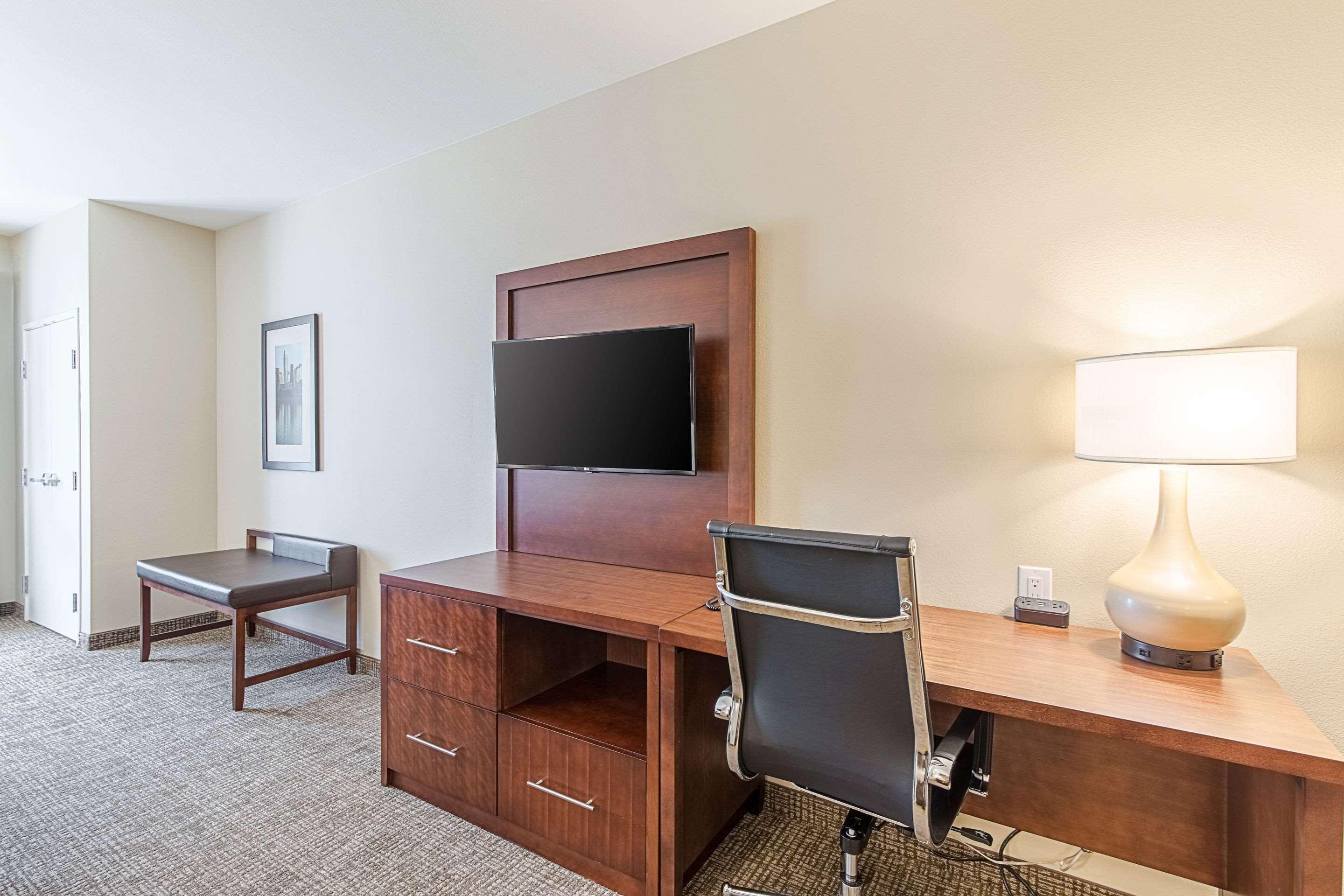 Suite Two Queen Beds