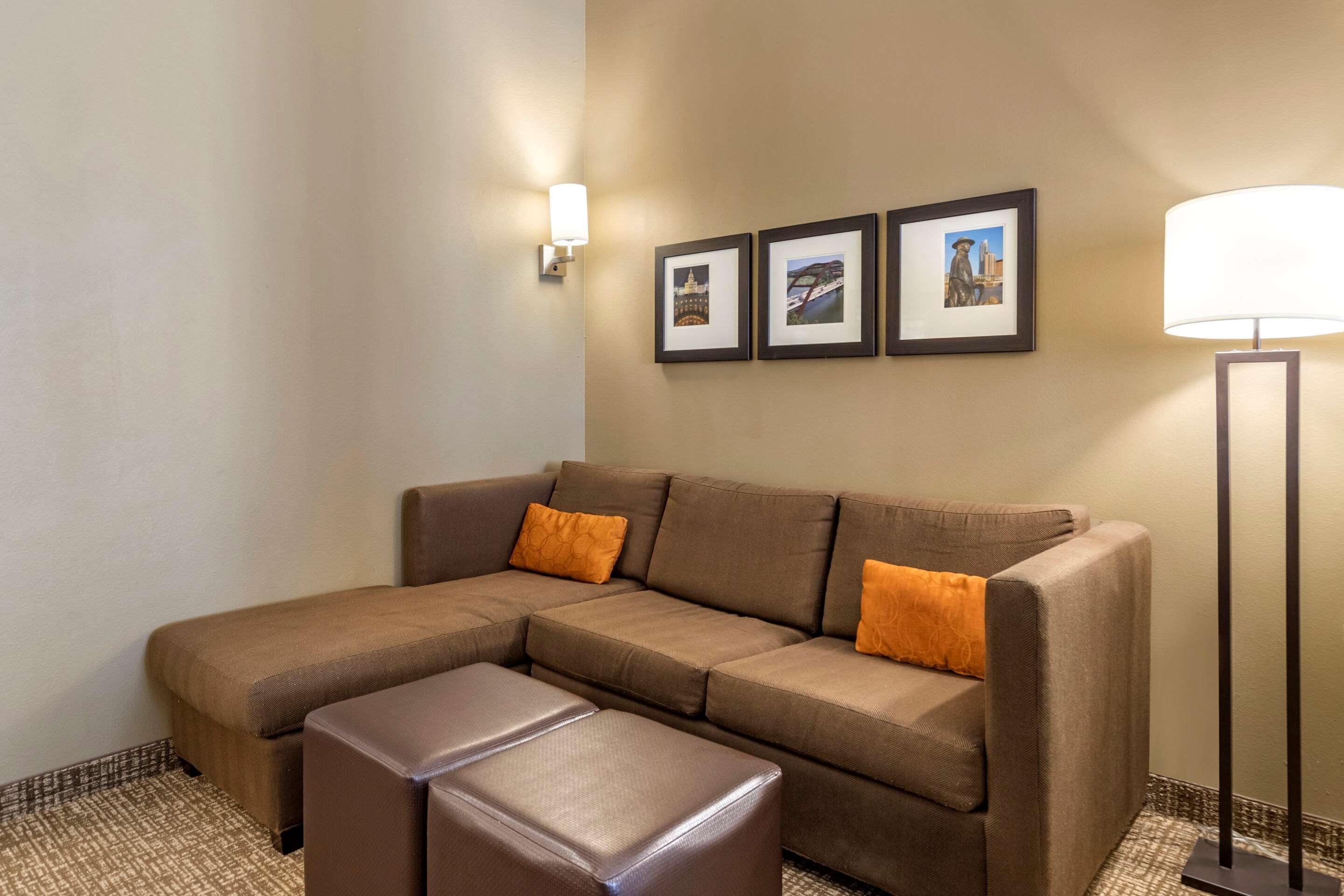 Suite Two Queen Beds