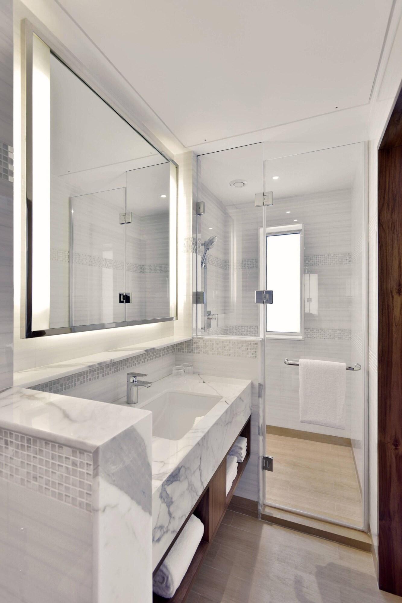 Double Queen Size Bed