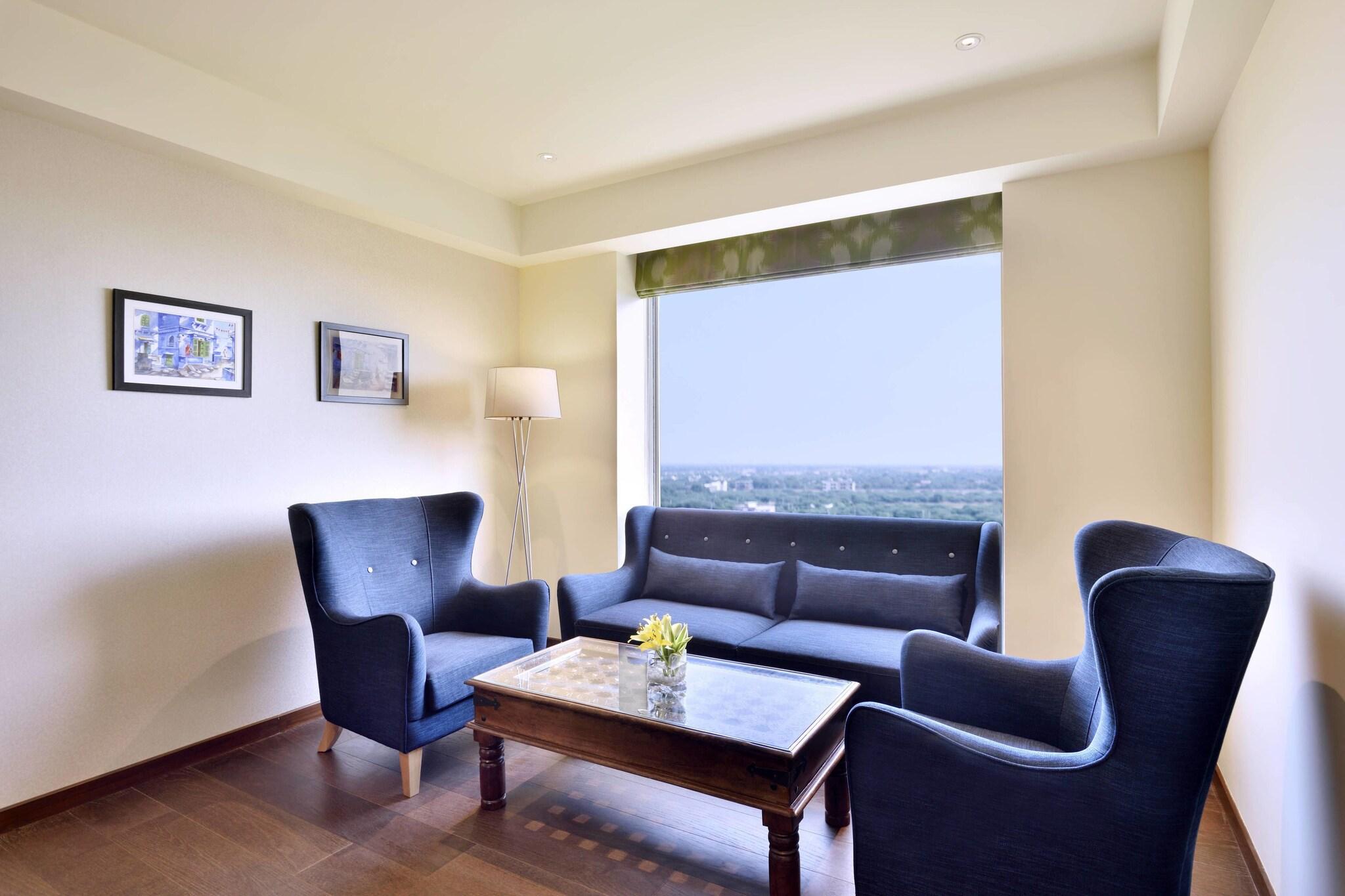 Junior Suite King Bed One Bedroom 