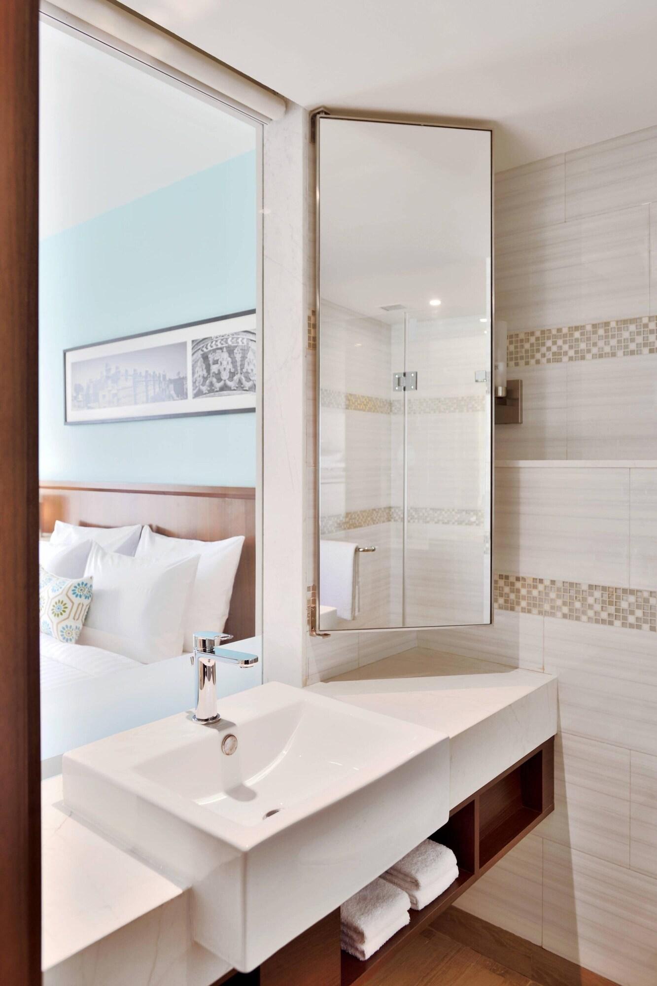 Double Queen Size Bed