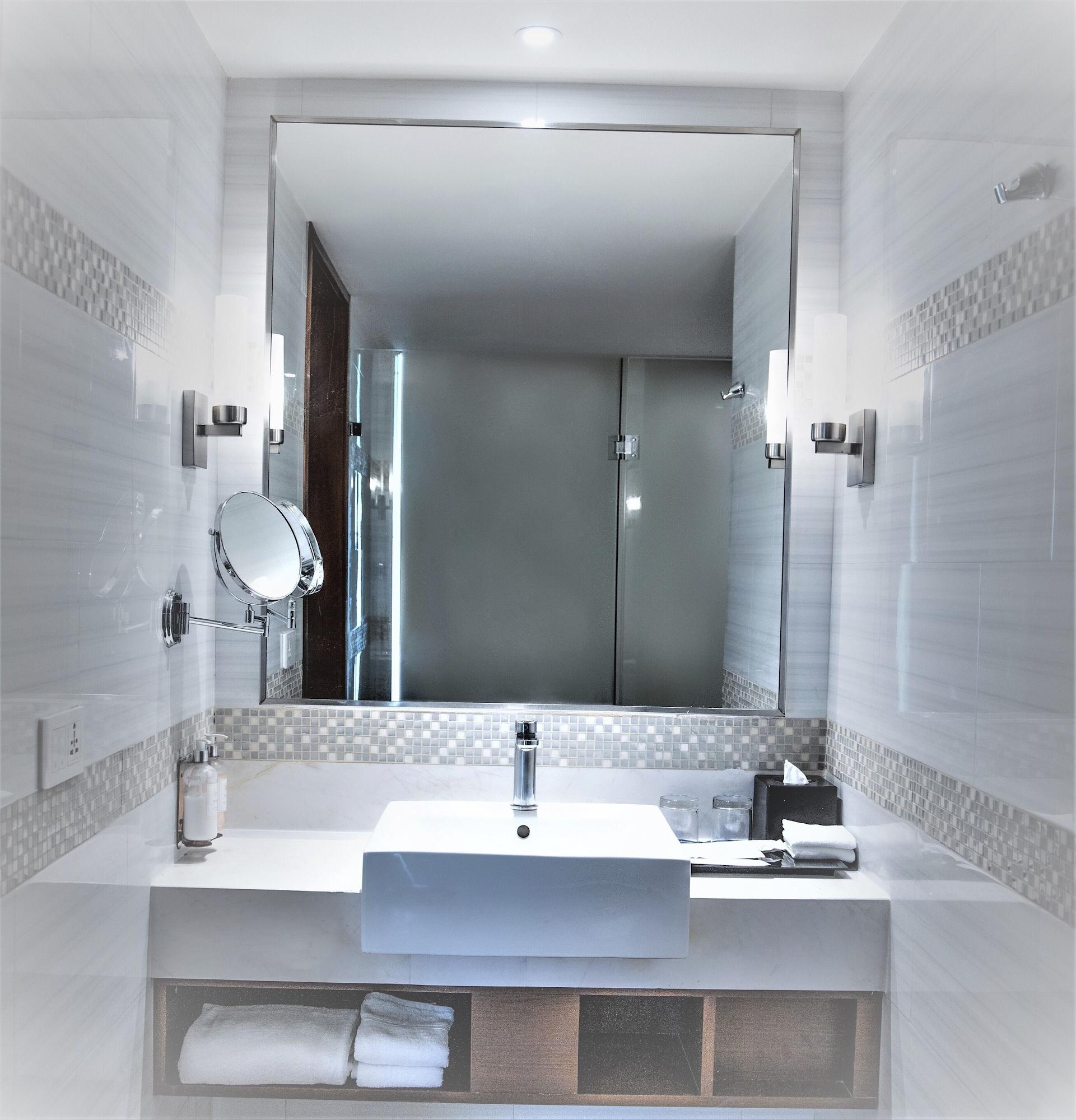 Double Queen Size Bed