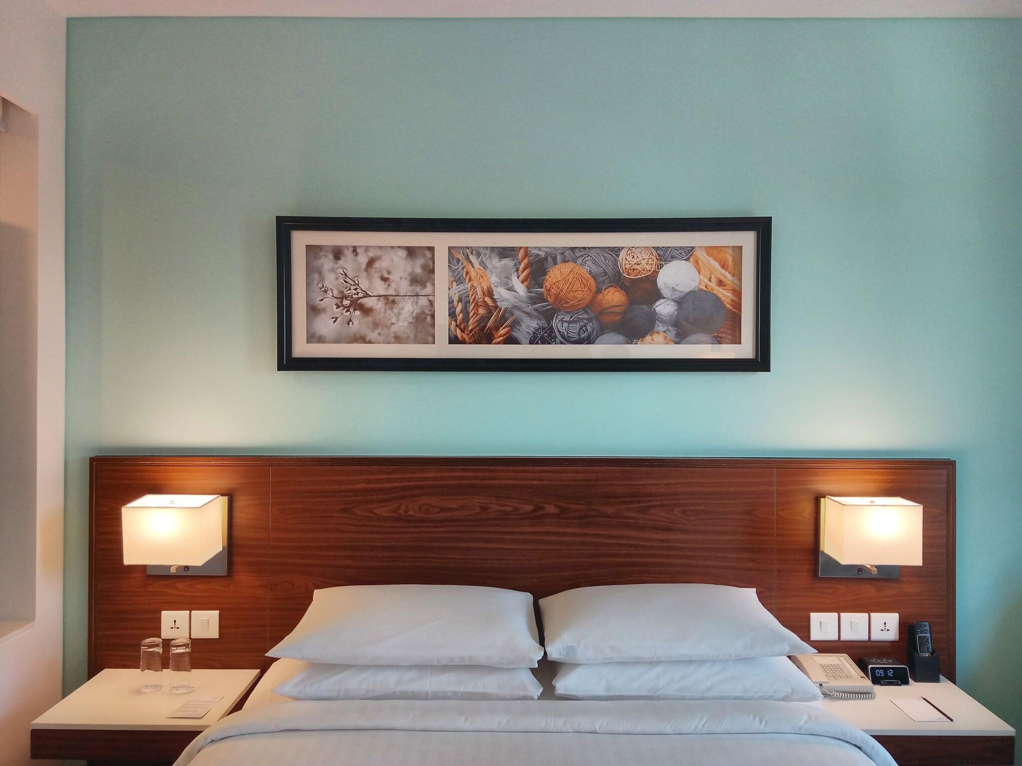 Double Queen Size Bed