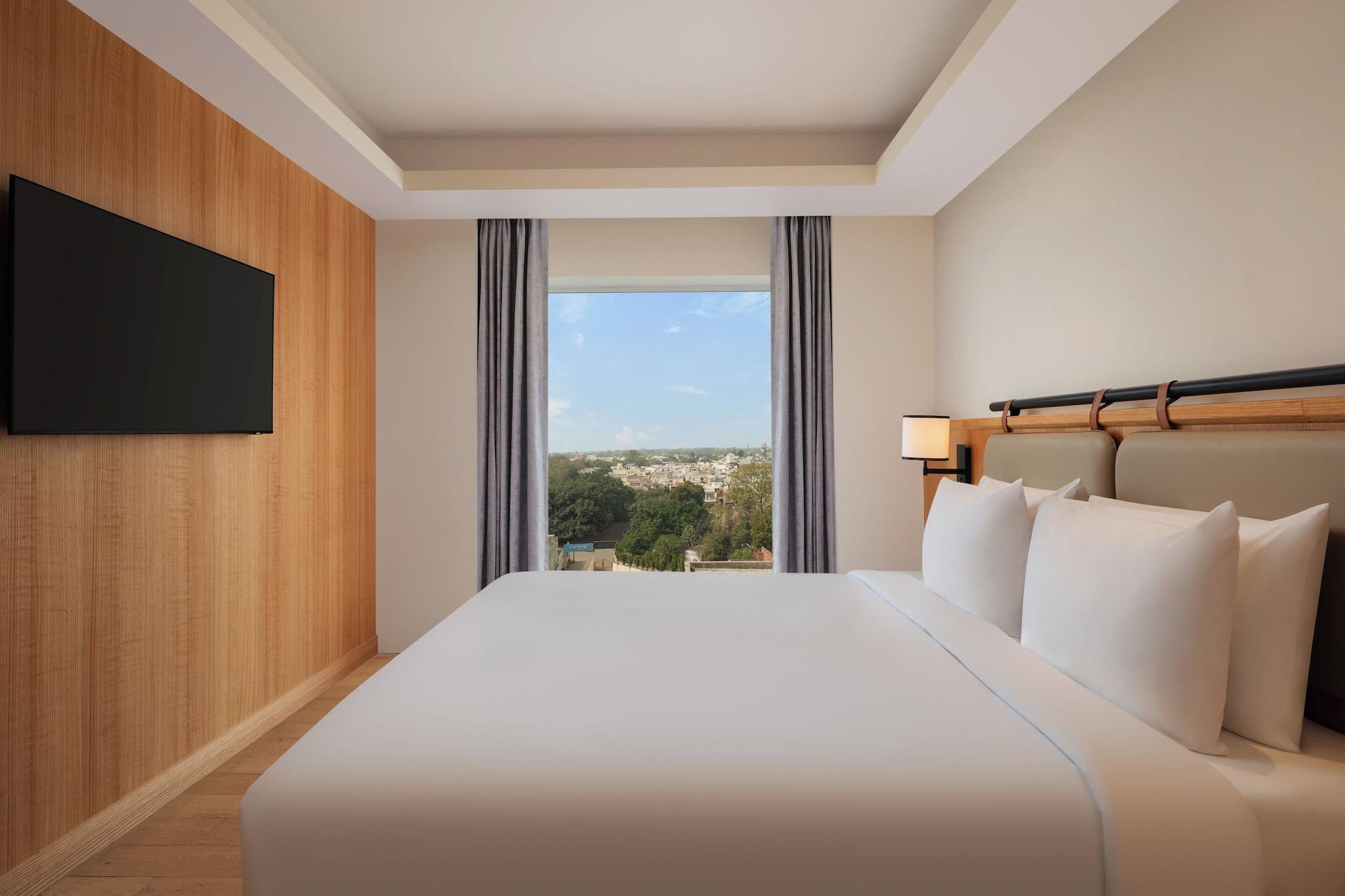 Suite King Bed One Bedroom 