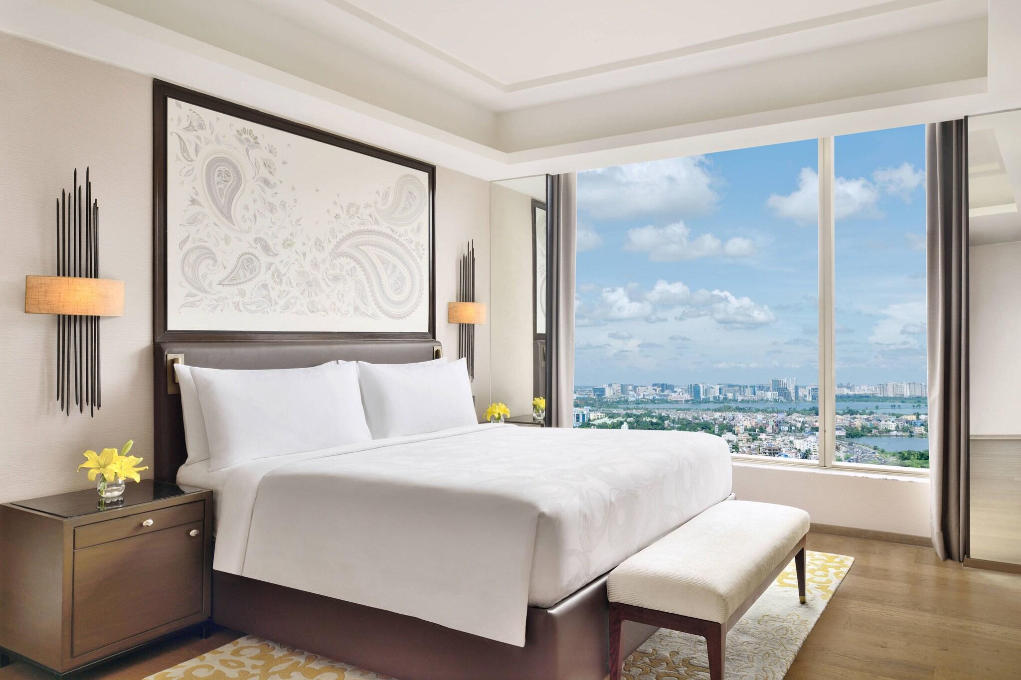 Suite Deluxe King Bed